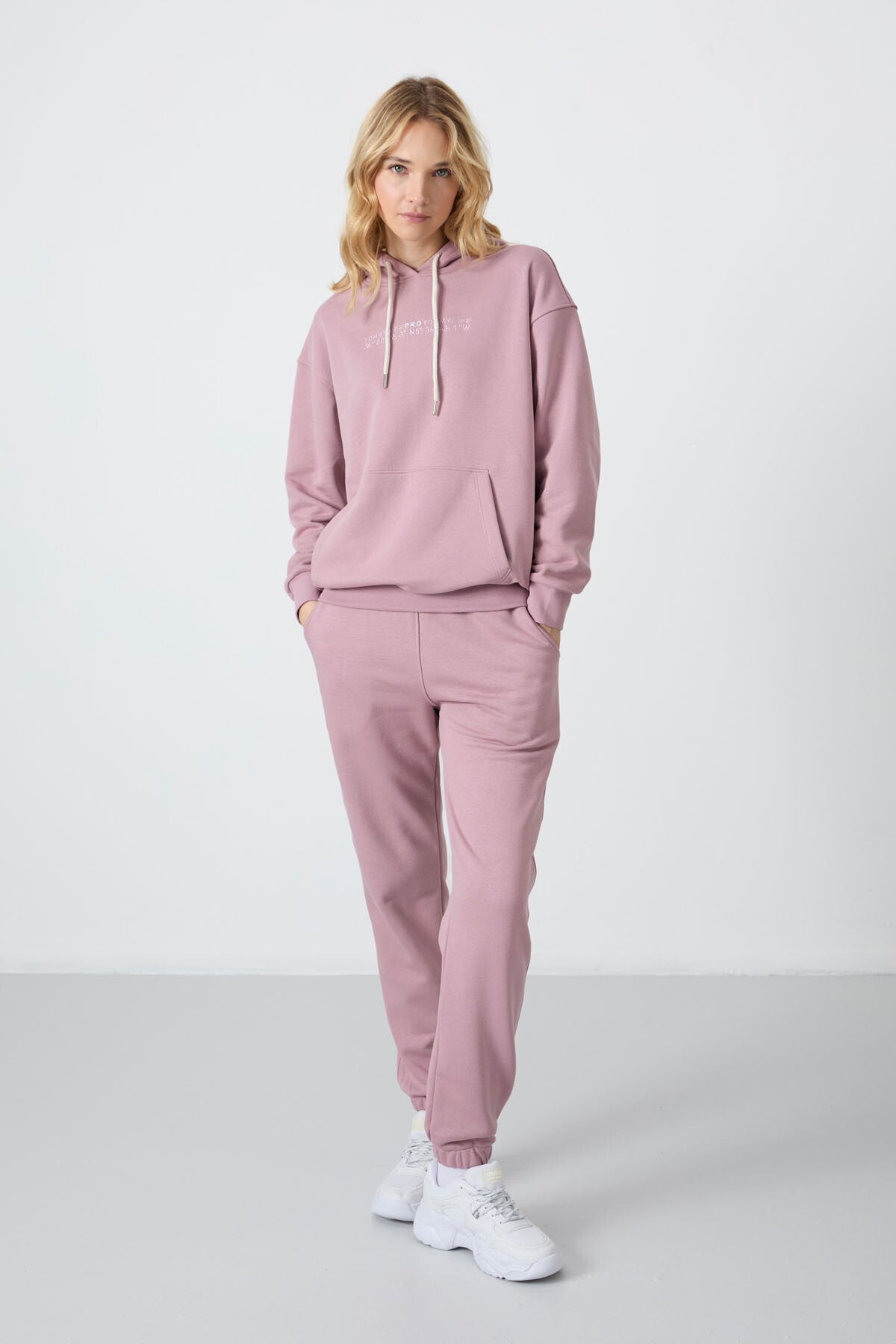 Gül Kurusu Kapüşonlu Kanguru Cep Oversize Lastik Paça Kadın Eşofman Takımı - 95288