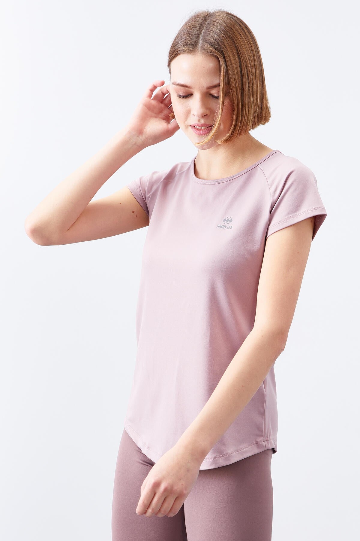 Gül Kurusu Sırt Pencereli Kısa Kol Standart Kalıp O Yaka Kadın T-Shirt - 97101
