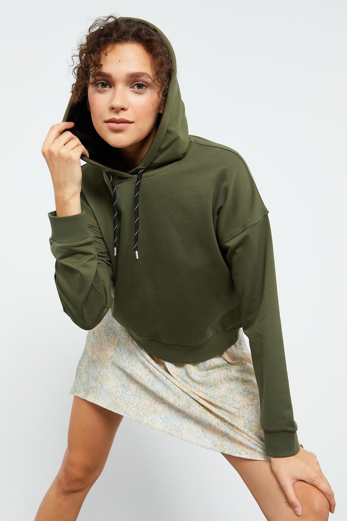 Haki Uzun Kol Rahat Form Kapüşonlu Kadın Sweatshirt - 97115