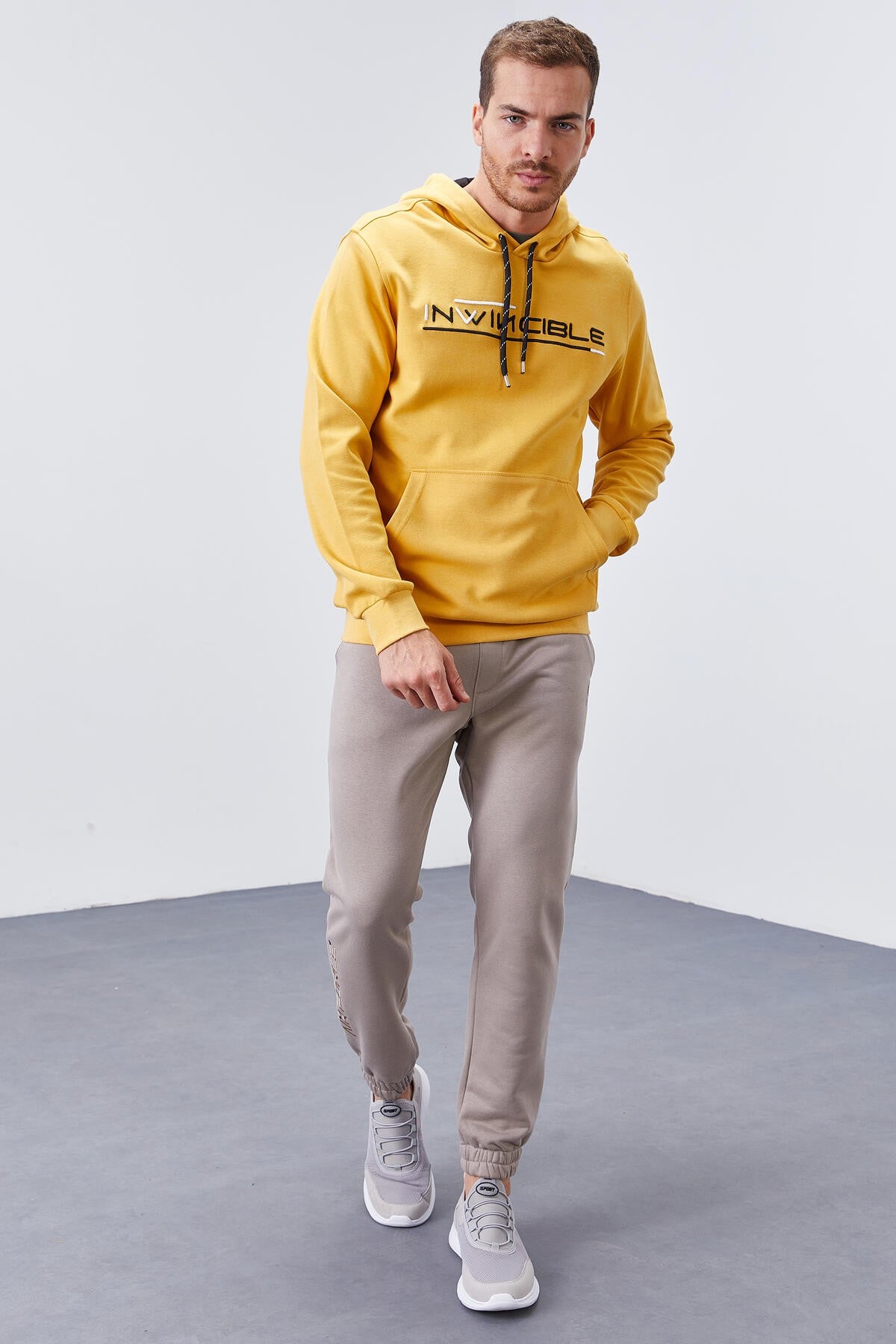 Hardal Kanguru Cep Standart Kalıp Kapüşonlu Erkek Sweatshirt - 87883