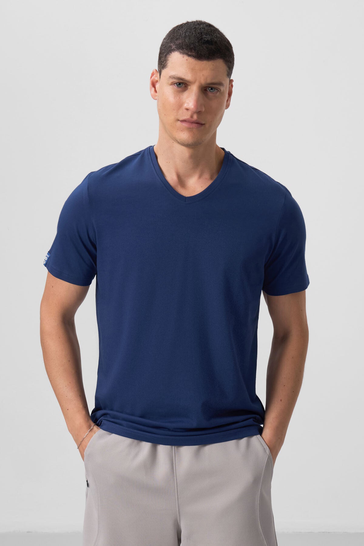 İndigo Basic Kısa Kol Standart Kalıp V Yaka Erkek T-Shirt - 87912