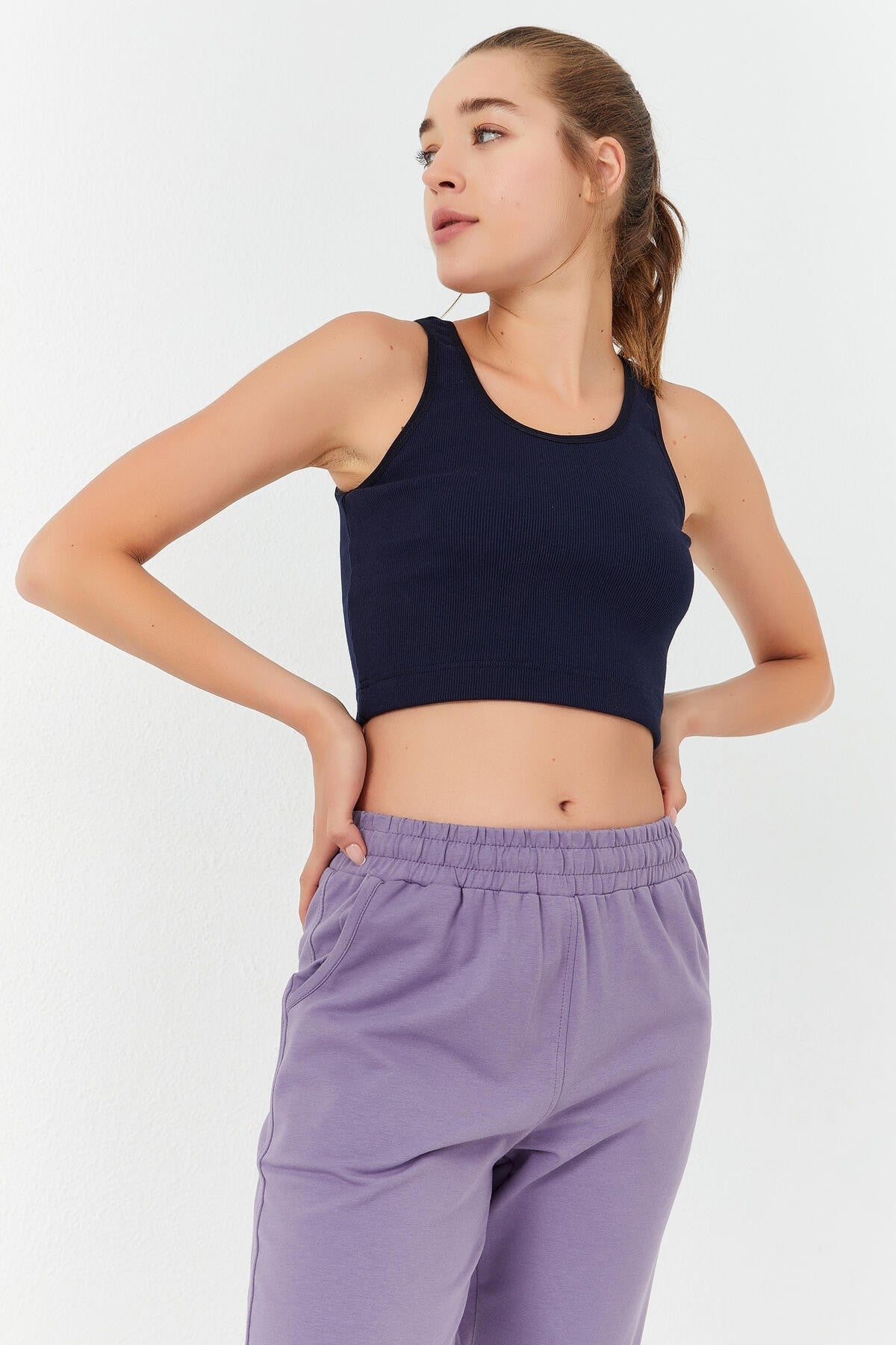 İndigo Basic Sıfır Kol Dar Kalıp U Yaka Kadın Crop Top Atlet - 97160
