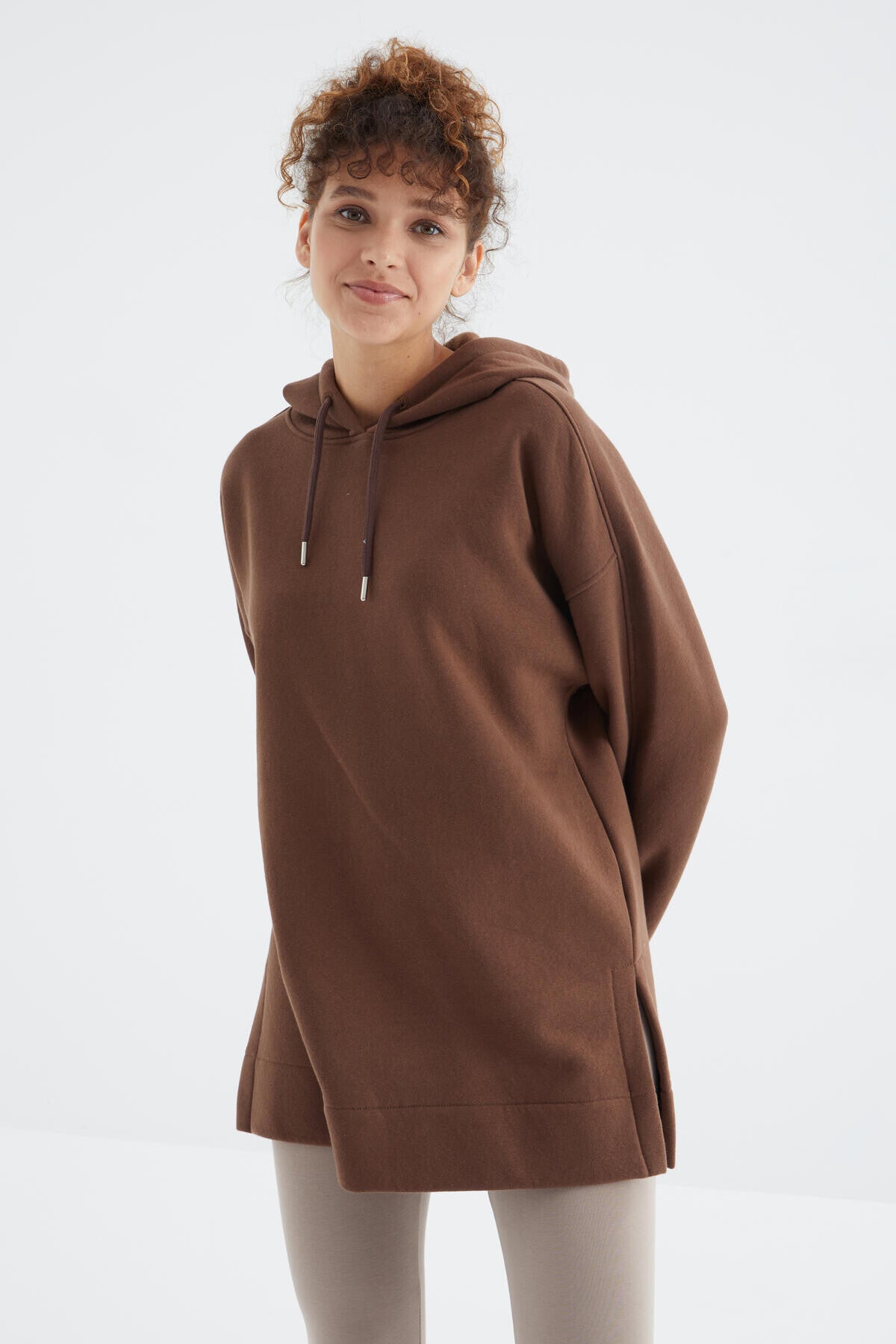 Kahverengi Reglan Kol Basic Kapüşonlu Oversize Sweatshirt Tunik - 97242