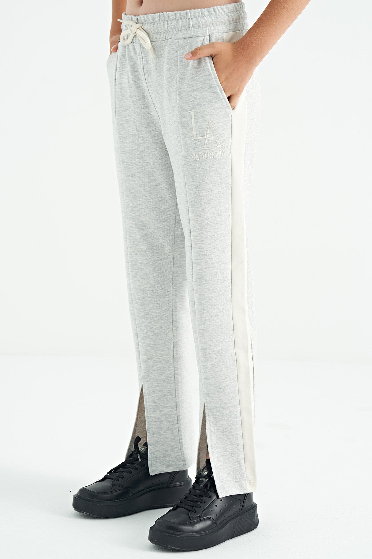 Kar Melanj Yazı Nakış Detaylı Bağcıklı Rahat Kalıp Kız Çocuk Eşofman Alt - 75121