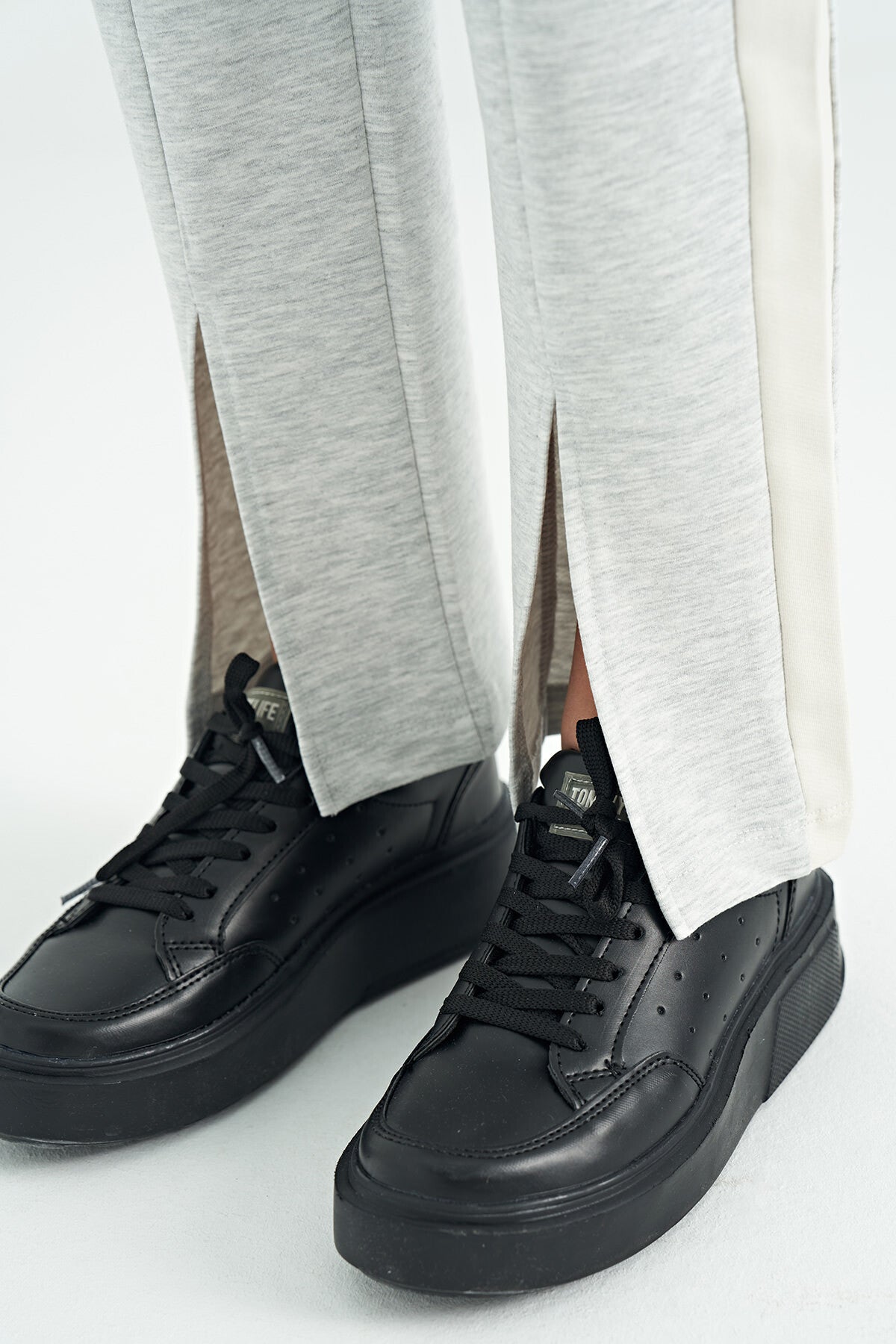 Kar Melanj Yazı Nakış Detaylı Bağcıklı Rahat Kalıp Kız Çocuk Eşofman Alt - 75121