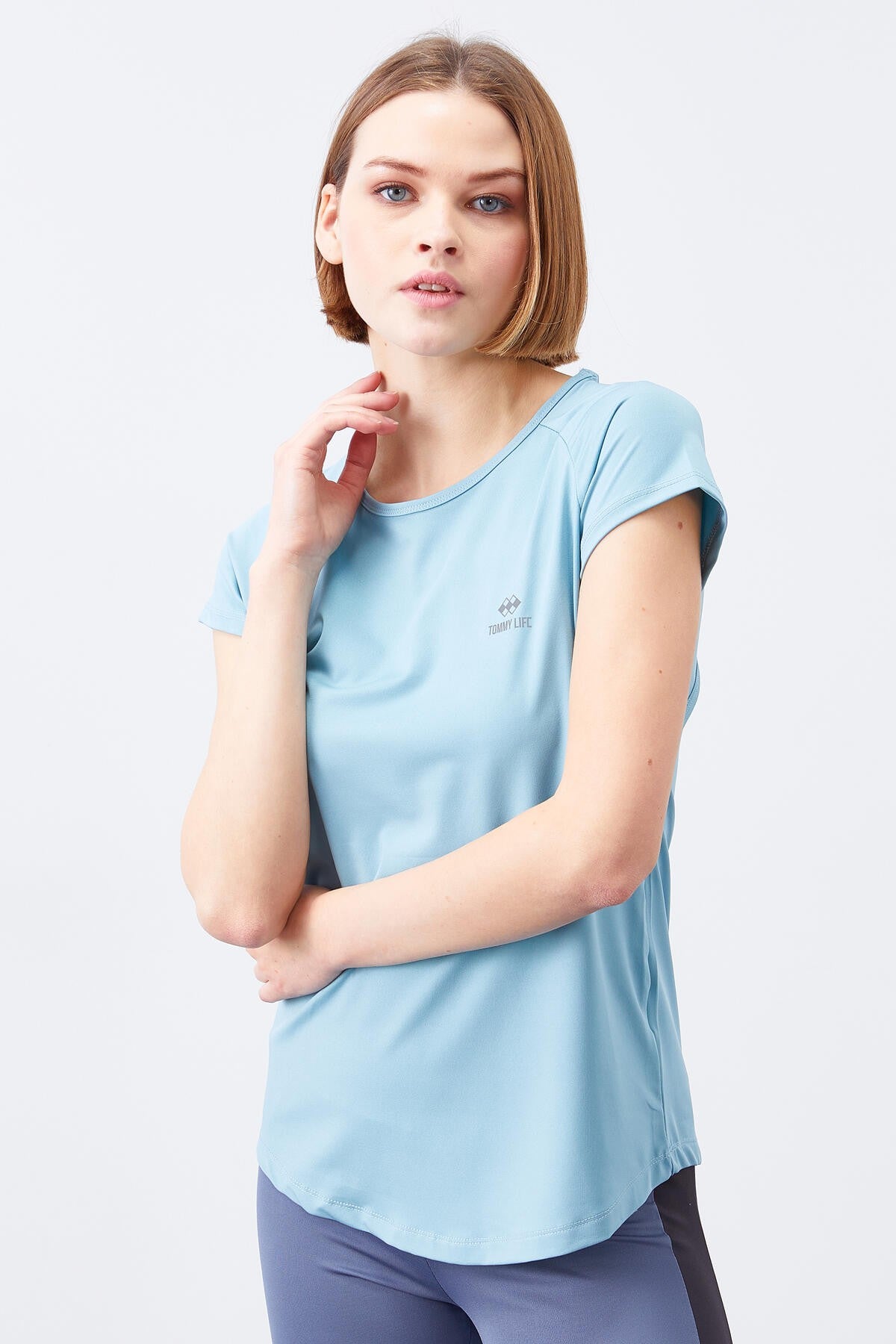 Kirli Mavi Sırt Pencereli Kısa Kol Standart Kalıp O Yaka Kadın T-Shirt - 97101