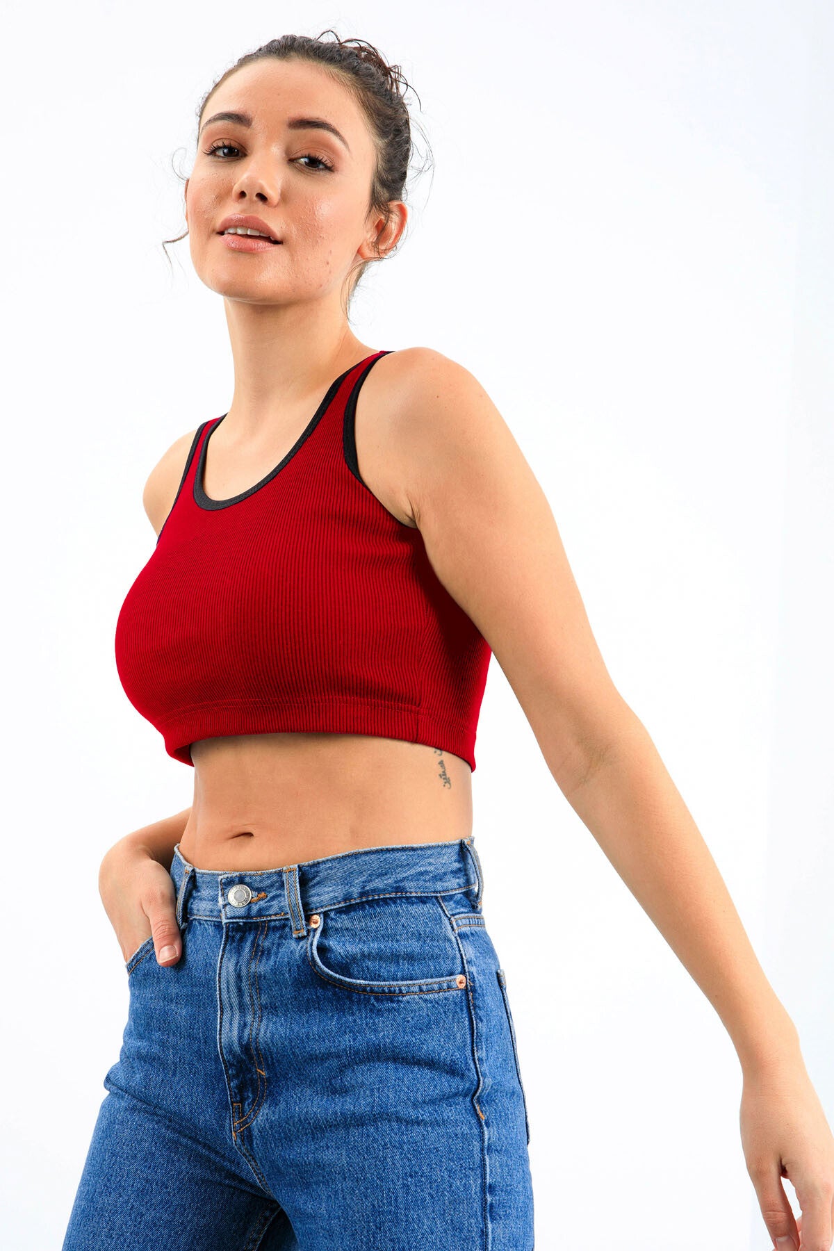 Kırmızı Basic Sıfır Kol Dar Kalıp U Yaka Kadın Crop Top Atlet - 97160