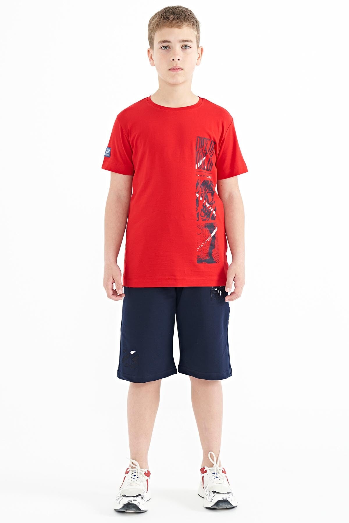 Kırmızı Baskı Detaylı O Yaka Standart Kalıp Erkek Çocuk T-Shirt - 11104