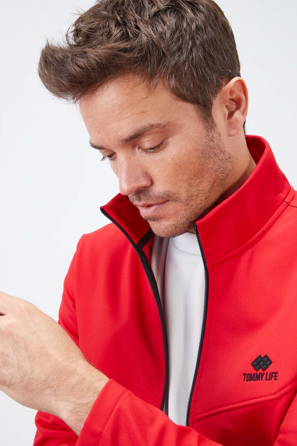 Kırmızı Fermuarlı Dik Yaka Su ve Rüzgar Geçirmez Softshell Erkek Mont - 88050