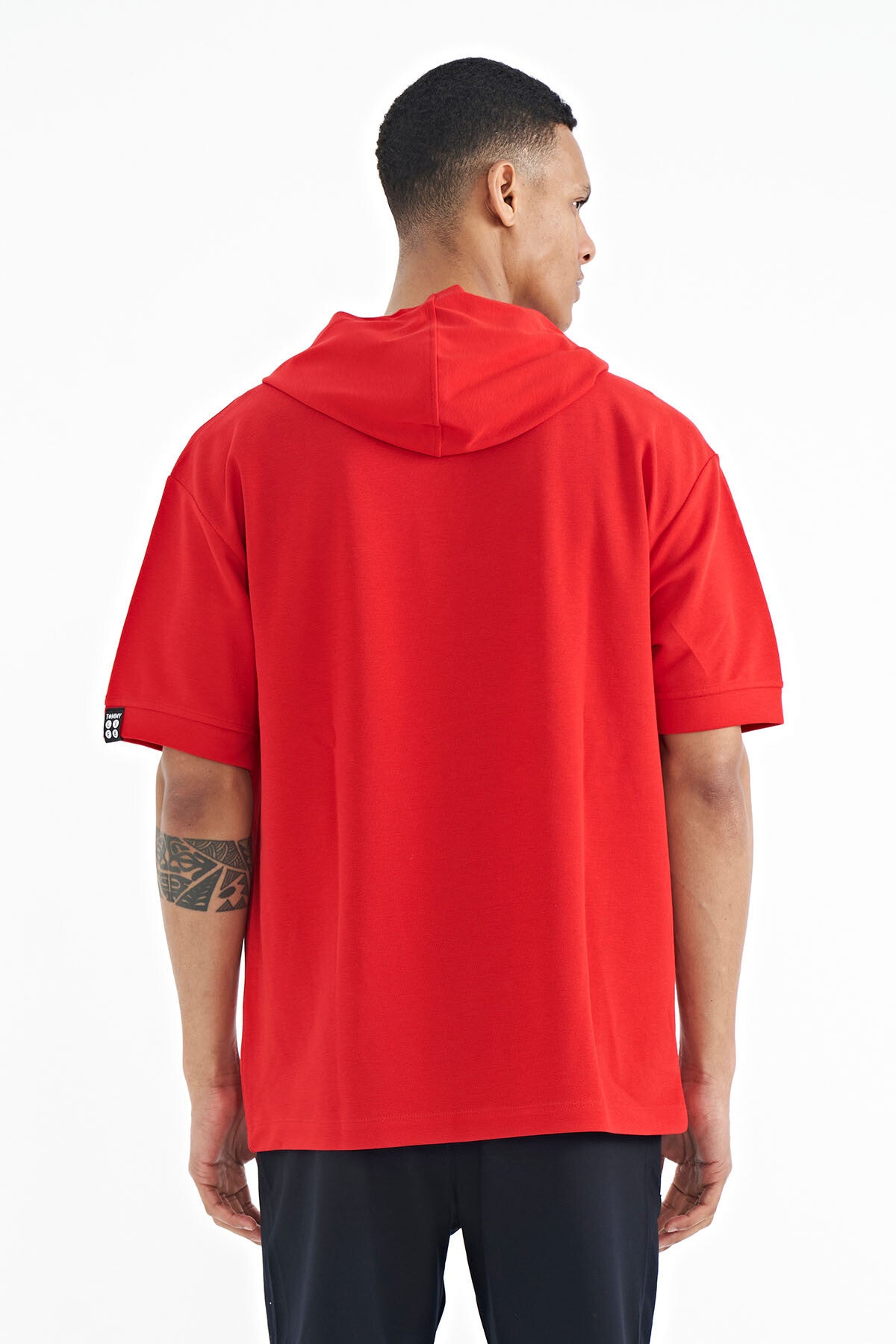 Kırmızı Kapüşonlu Kol Etiket Detaylı Oversize Erkek T-shirt - 88179