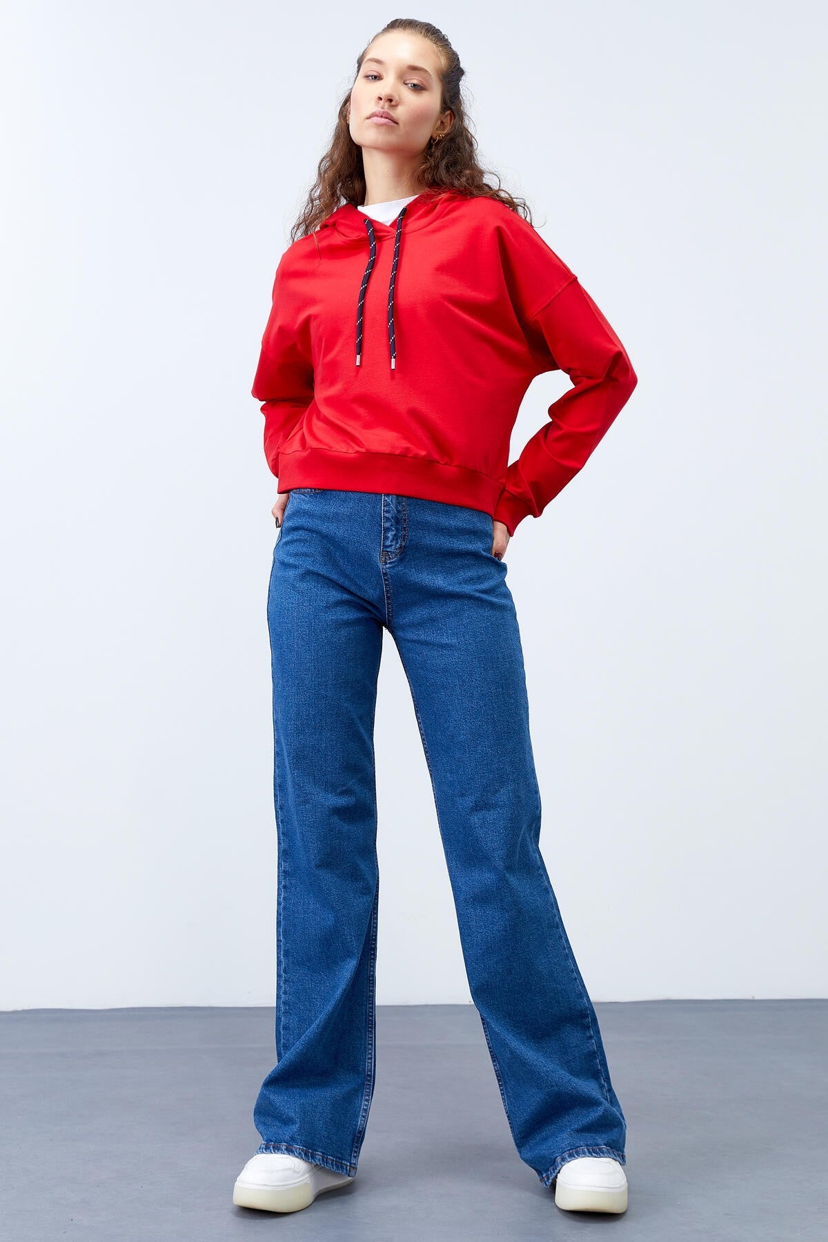 Kırmızı Uzun Kol Rahat Form Kapüşonlu Kadın Sweatshirt - 97115