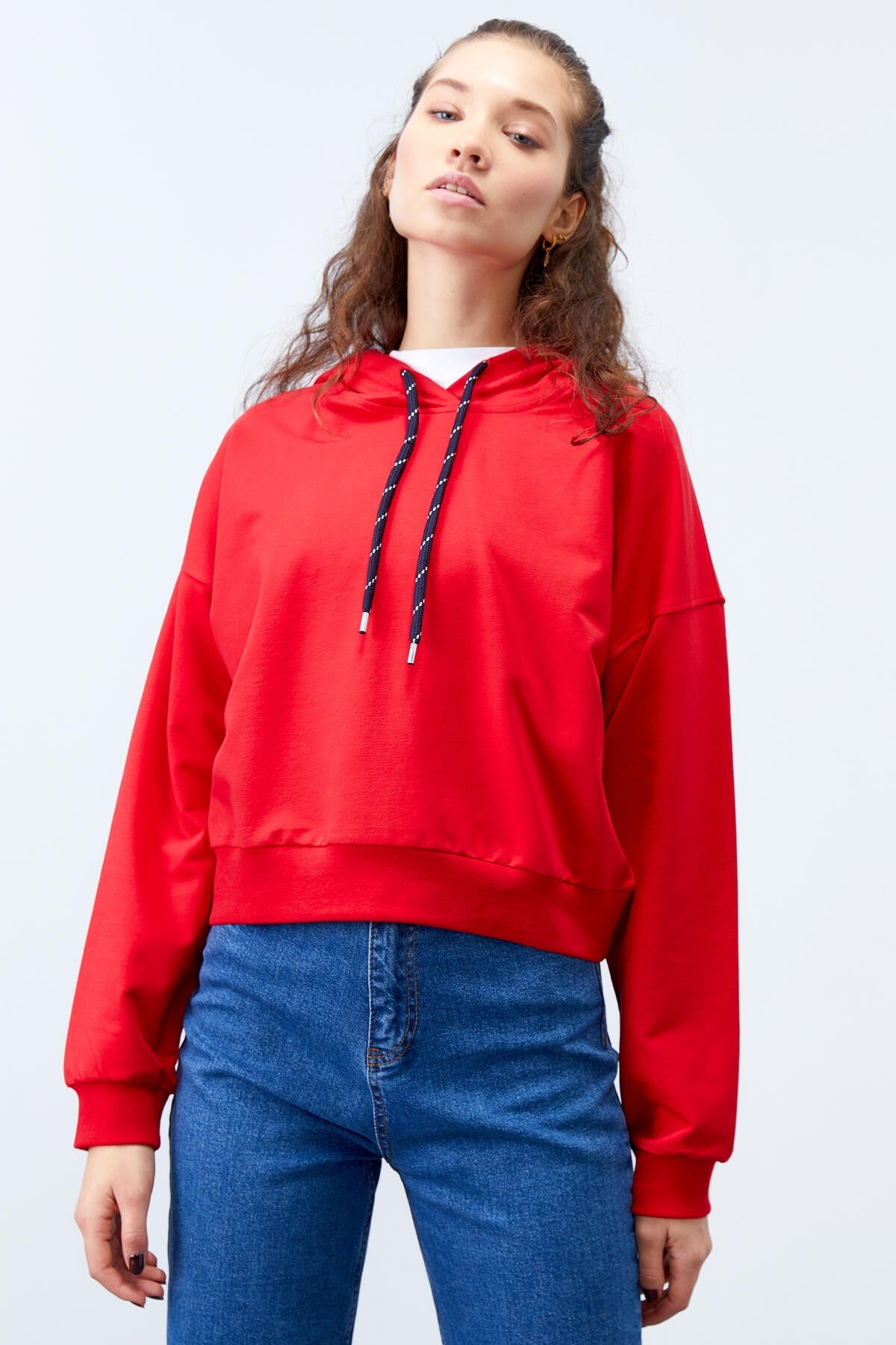 Kırmızı Uzun Kol Rahat Form Kapüşonlu Kadın Sweatshirt - 97115