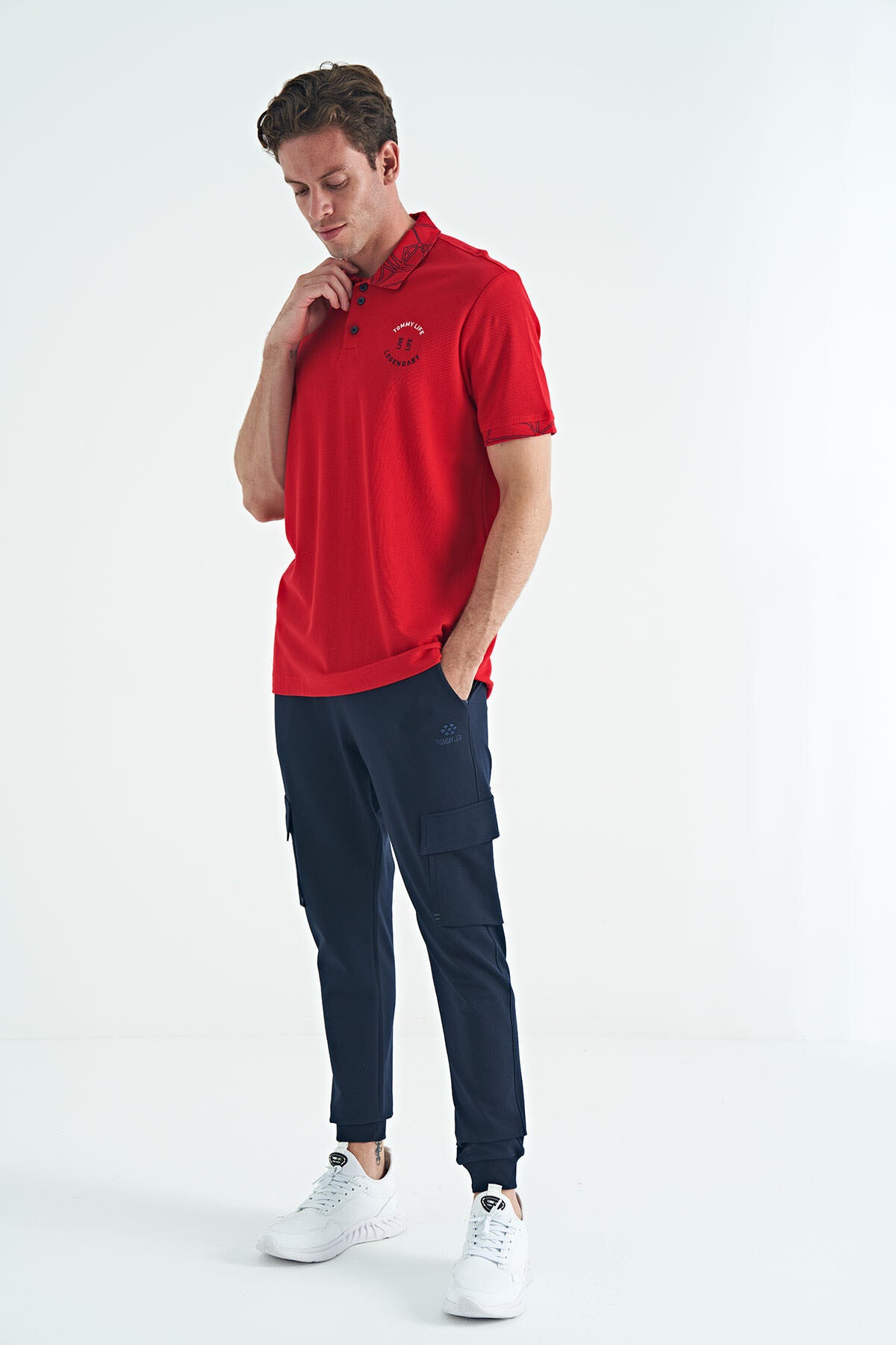 Kırmızı Yazı Nakışlı Baskı Detaylı Standart Kalıp Polo Yaka Erkek T-Shirt - 88239