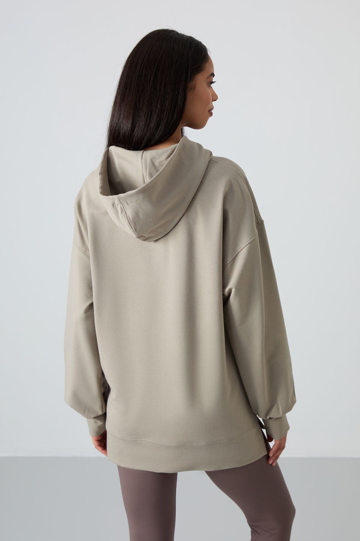 Koyu Bej Balon Kol Yazı Nakışlı Kadın Oversize Tunik Sweatshirt - 97163