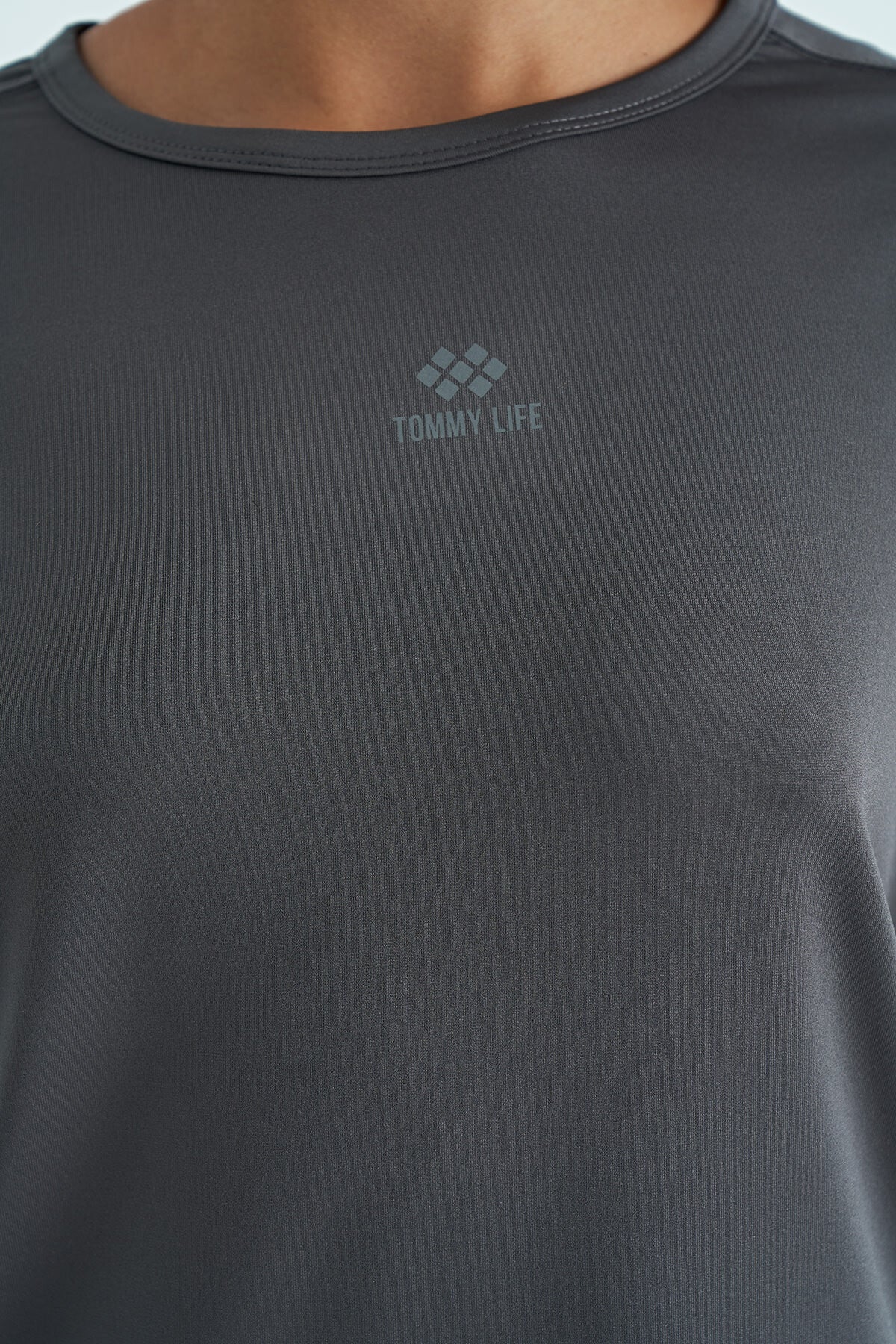 Koyu Gri O Yaka Baskı Detaylı Oversize Kısa Kol Kadın T-Shirt - 97263