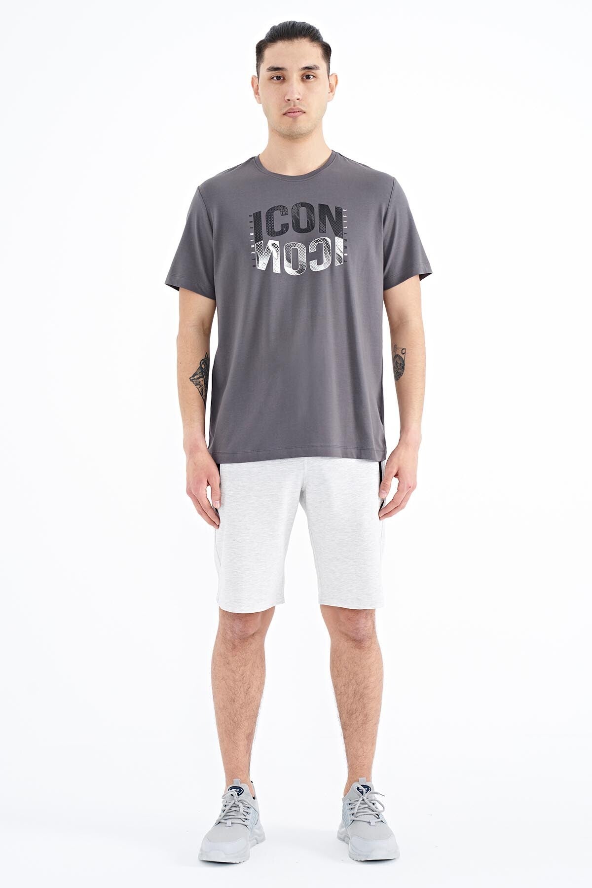 Koyu Gri Yazı Baskılı O Yaka Standart Kalıp Erkek T-Shirt - 88174