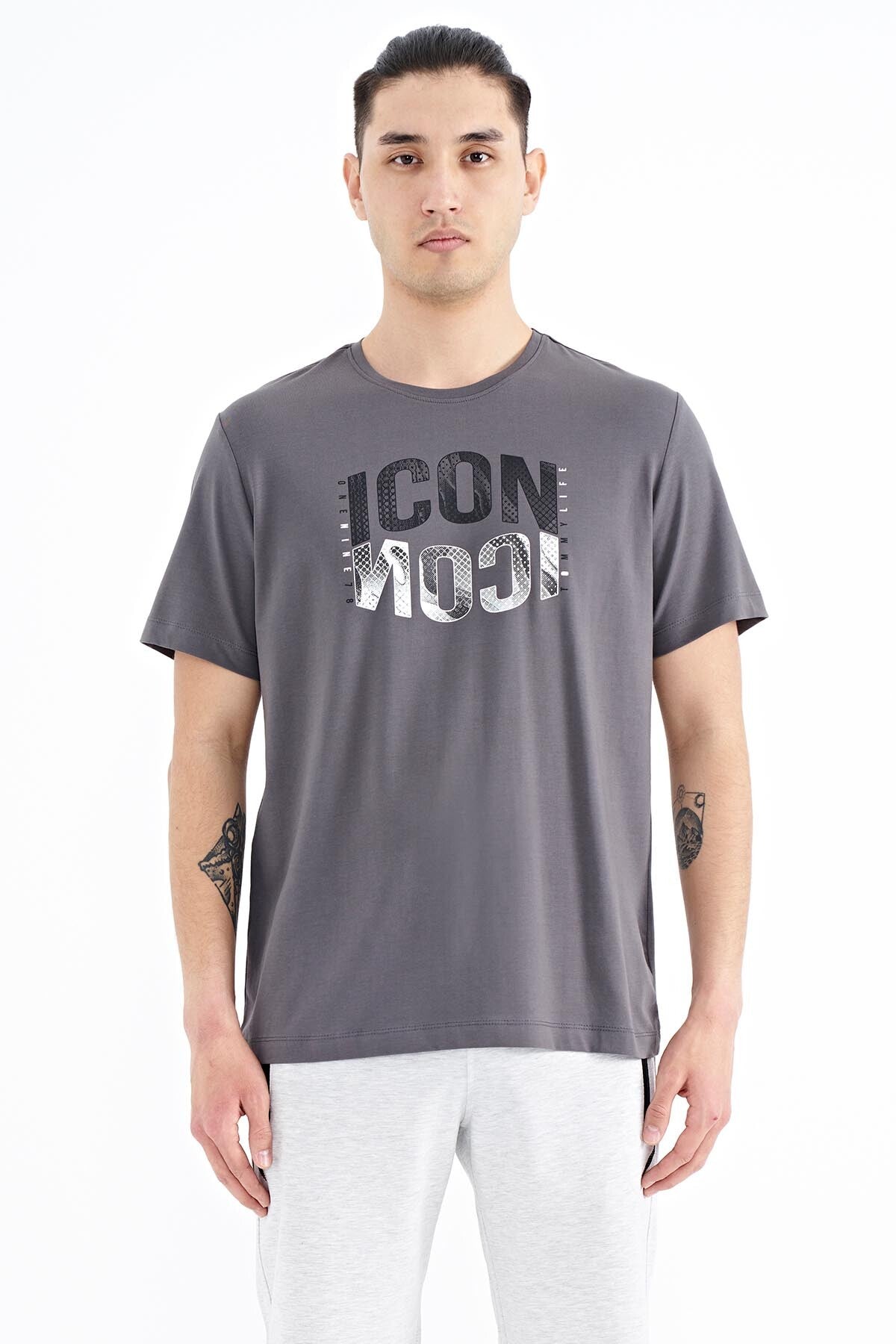 Koyu Gri Yazı Baskılı O Yaka Standart Kalıp Erkek T-Shirt - 88174