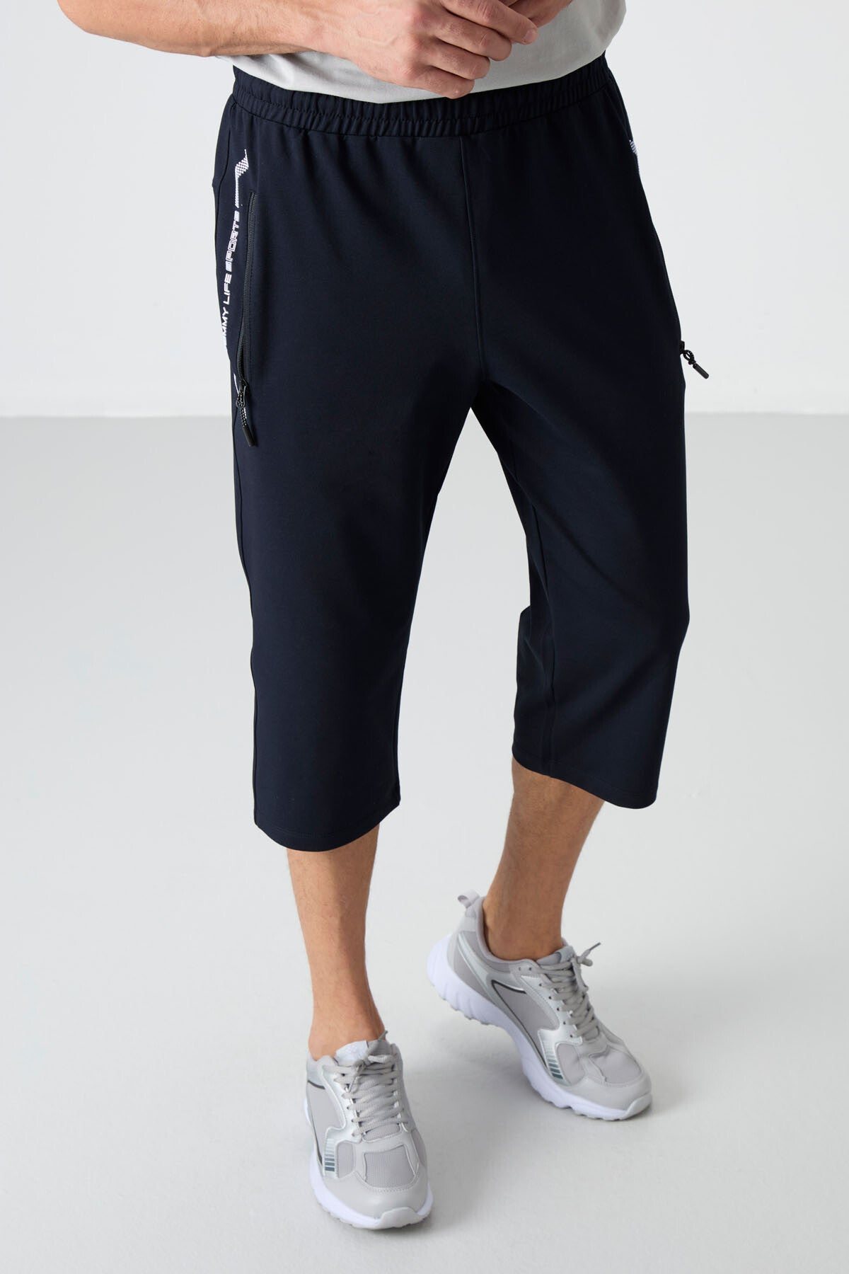 Lacivert - Beyaz Fermuar Cepli Standart Kalıp Klasik Paça Erkek Kapri - 83091