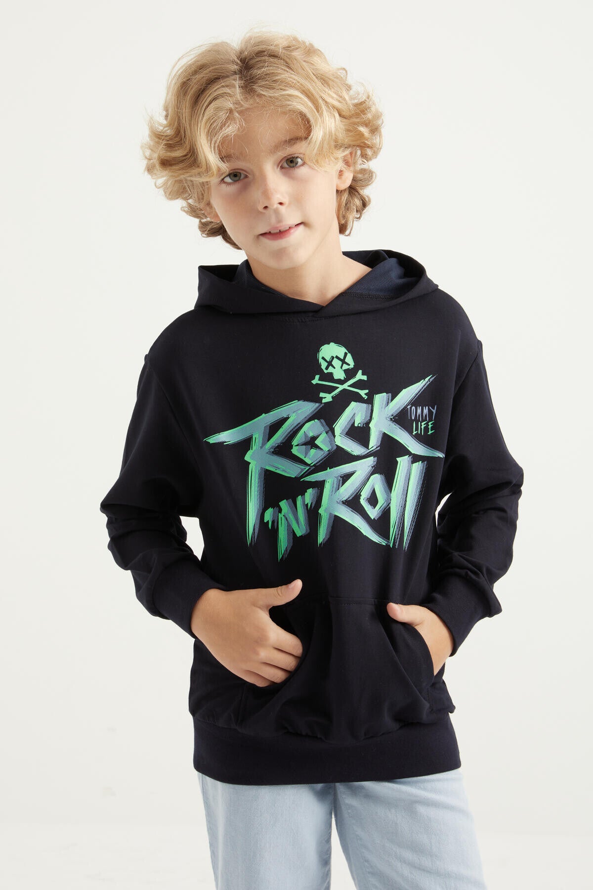 Lacivert Yazı Baskılı Kanguru Cepli Kapüşonlu Standart Kalıp Erkek Çocuk Sweatshirt - 11002