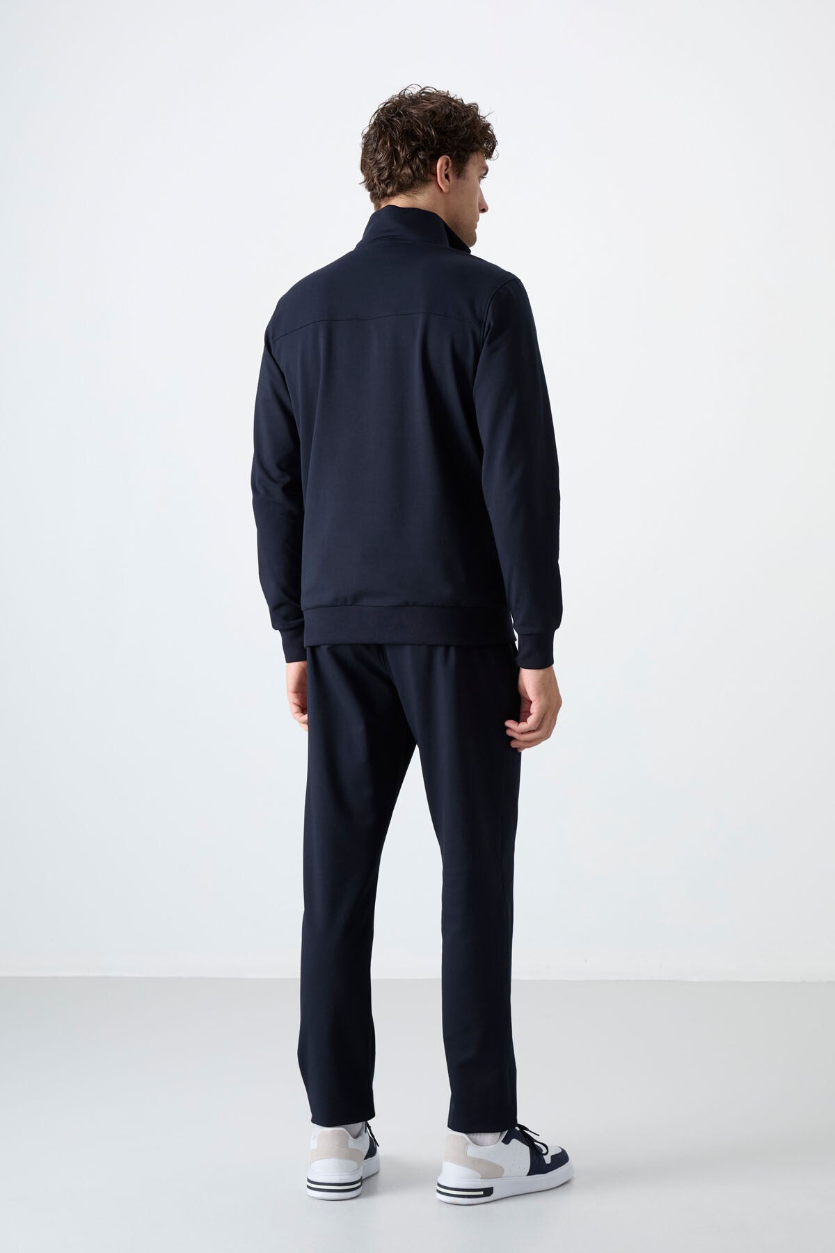 Lacivert Dik Yaka Fermuarlı Rahat Form Klasik Paça Erkek Eşofman Takımı - 85072