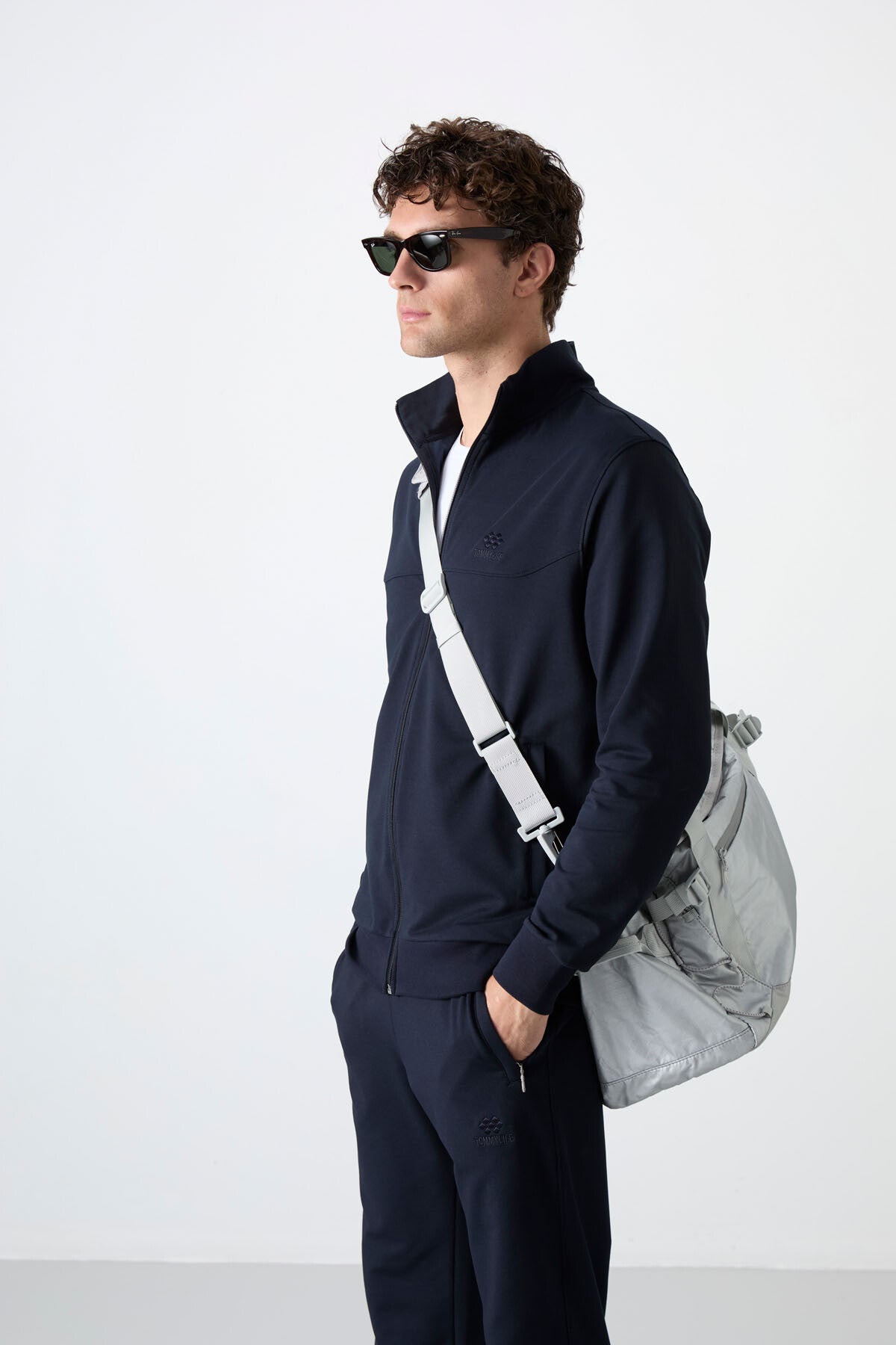 Lacivert Dik Yaka Fermuarlı Rahat Form Klasik Paça Erkek Eşofman Takımı - 85072