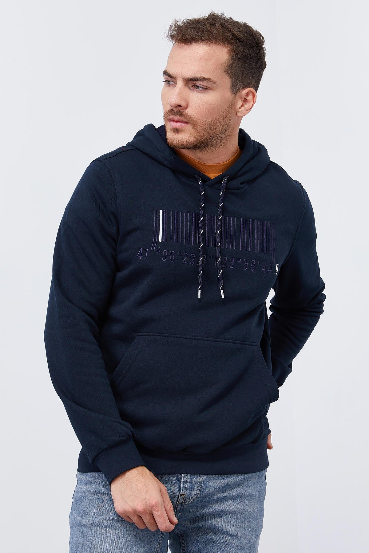 Lacivert Nakışlı Kanguru Cep Standart Kalıp Kapüşonlu Erkek Sweatshirt - 87839