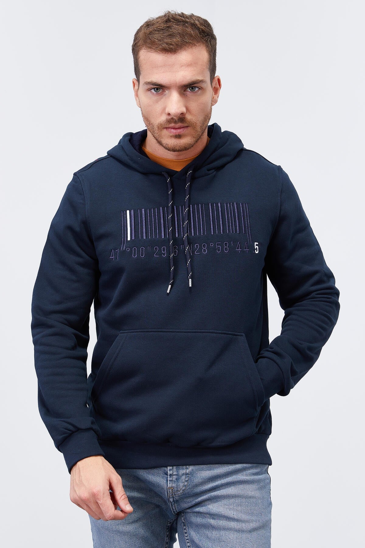 Lacivert Nakışlı Kanguru Cep Standart Kalıp Kapüşonlu Erkek Sweatshirt - 87839