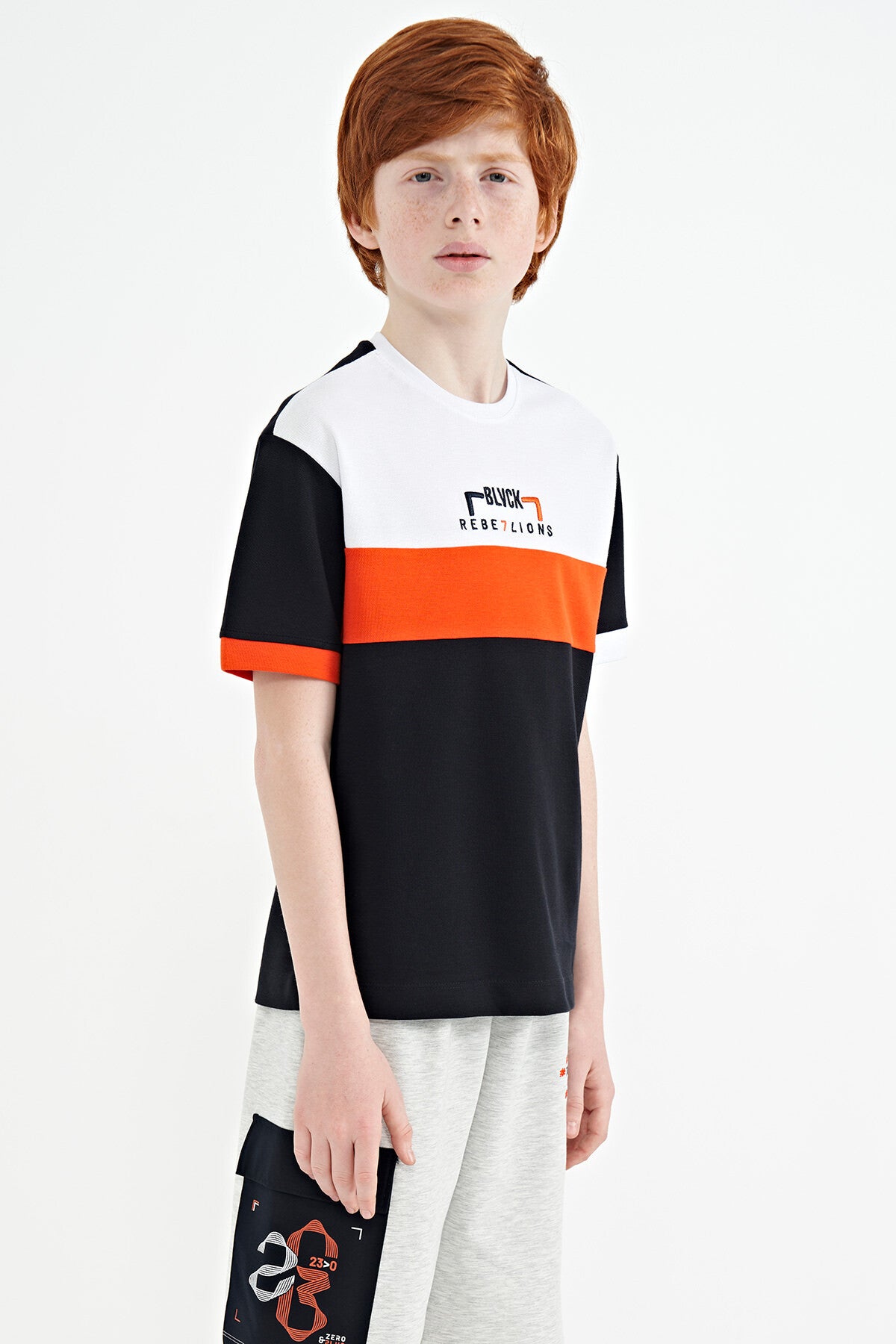 Lacivert Renk Geçişli Nakışlı Oversize Erkek Çocuk T-Shirt - 11159