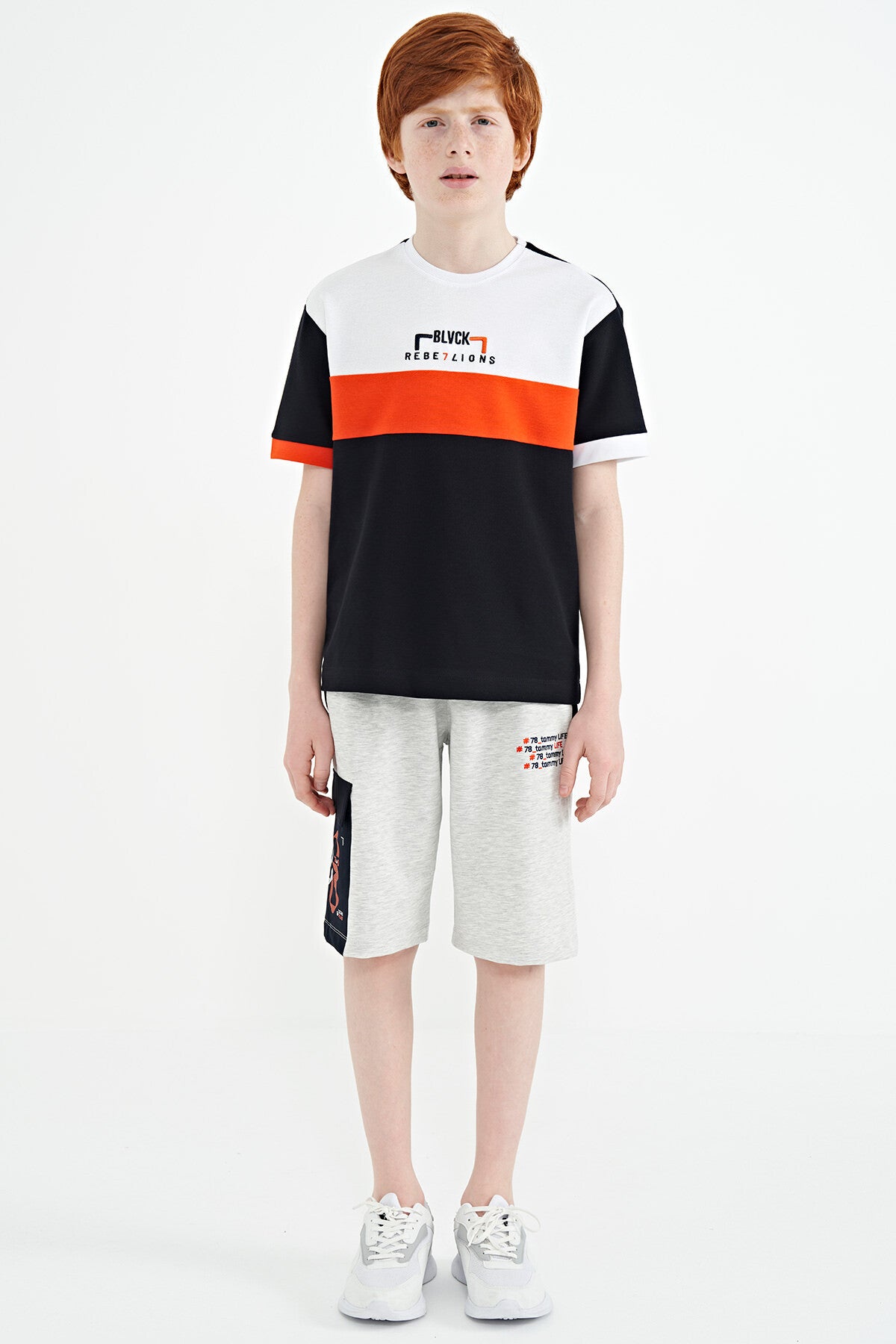 Lacivert Renk Geçişli Nakışlı Oversize Erkek Çocuk T-Shirt - 11159