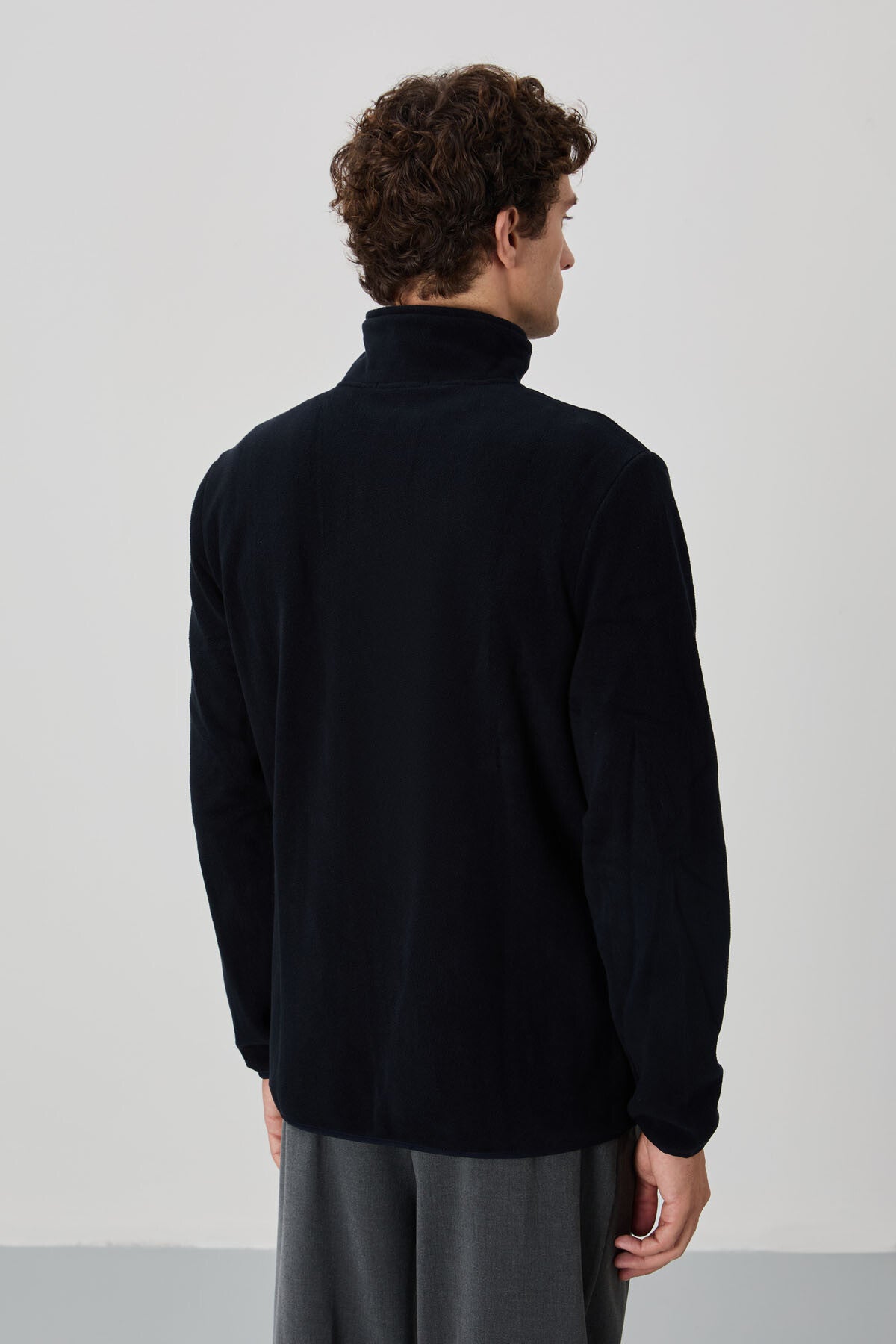 Lacivert Yazı Nakışlı Dik Yaka Fermuarlı Standart Kalıp Erkek Sweatshirt Polar - 87992