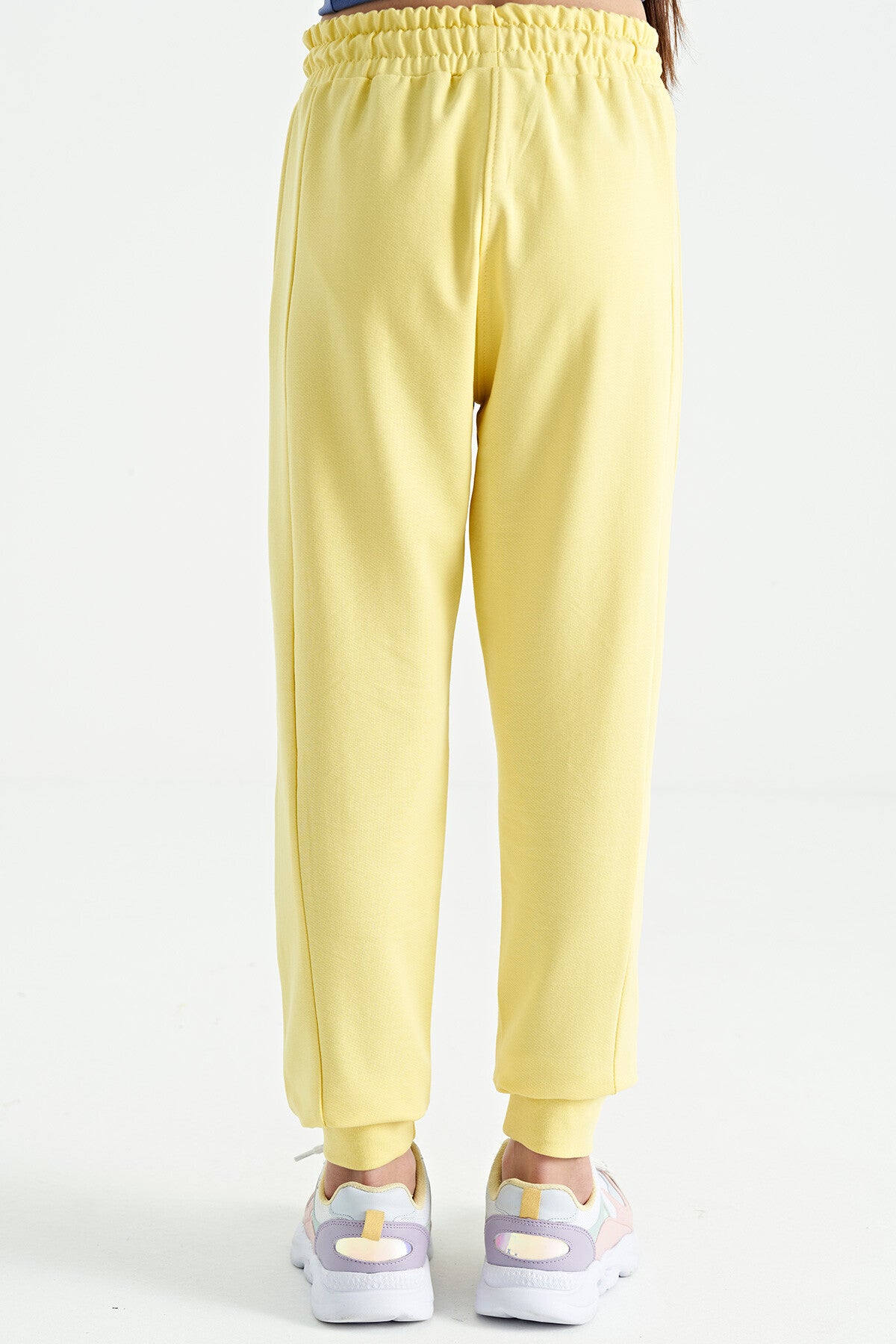 Limon Yan Yazı Nakışlı Bağcıklı Standart Kalıp Jogger Kız Çocuk Eşofman Alt - 75123
