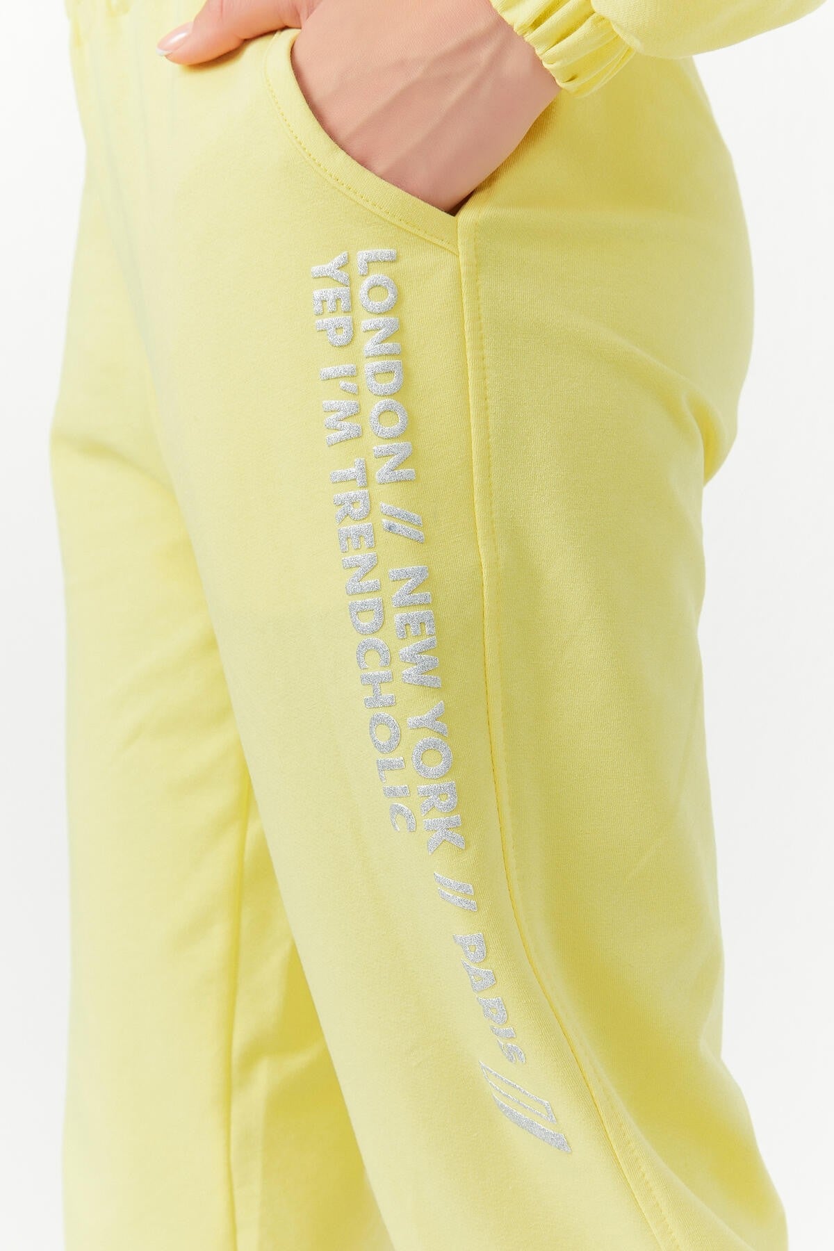Limon Yazı Baskılı Kapüşonlu Lastik Paça Kadın Oversize Eşofman Takımı - 95295