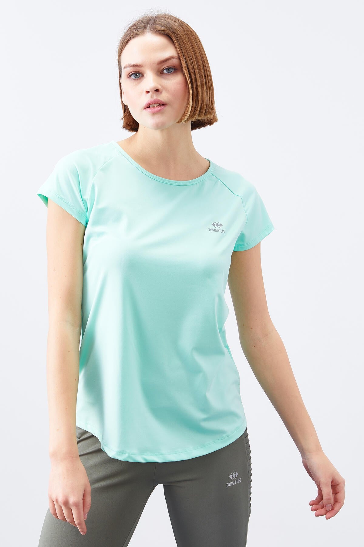 Mint Yeşili Sırt Pencereli Kısa Kol Standart Kalıp O Yaka Kadın T-Shirt - 97101