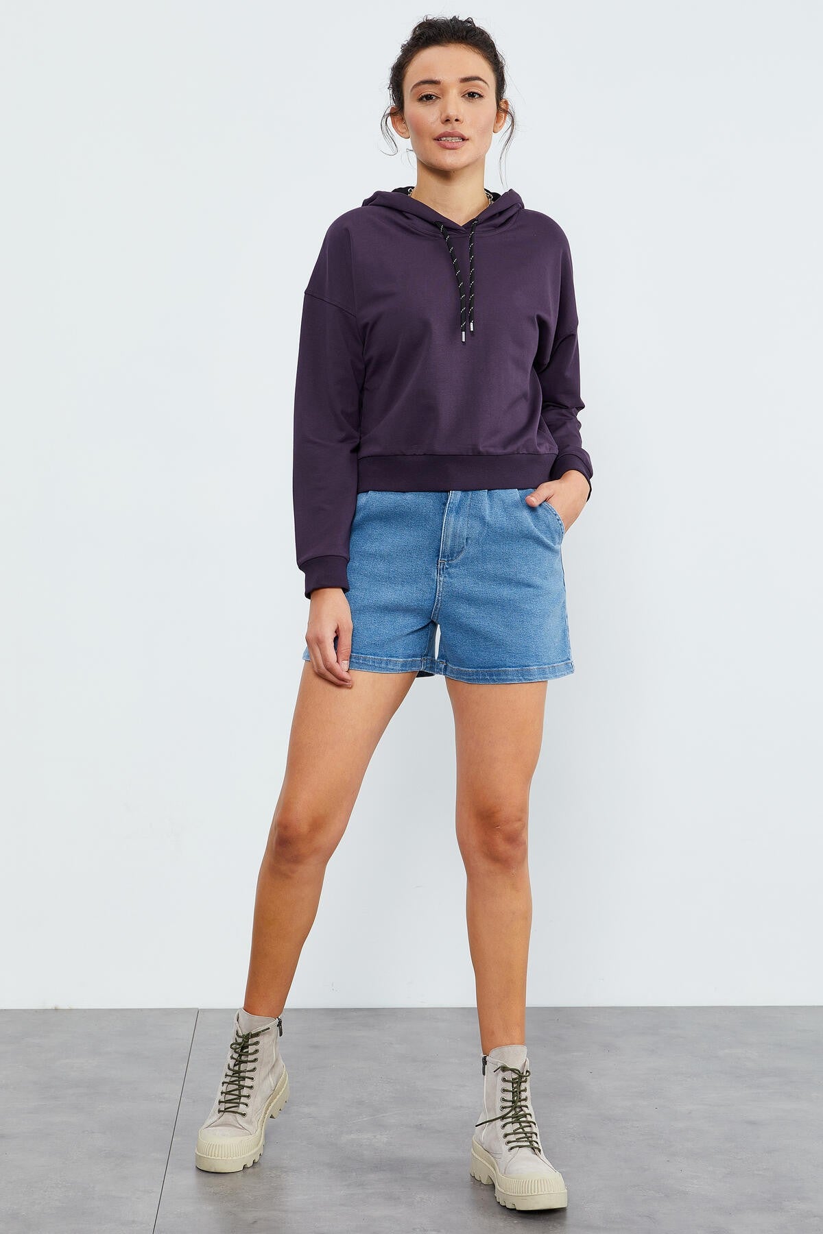 Mor Uzun Kol Rahat Form Kapüşonlu Kadın Sweatshirt - 97115