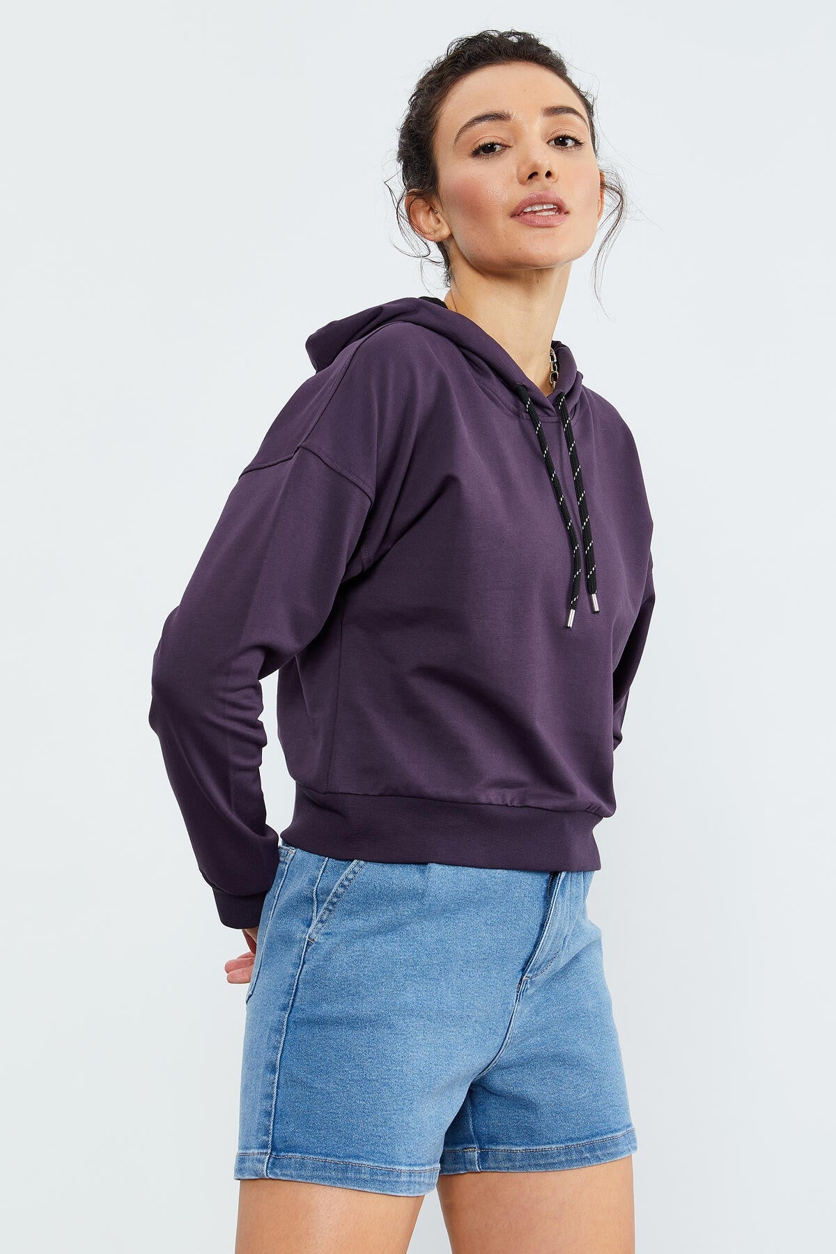 Mor Uzun Kol Rahat Form Kapüşonlu Kadın Sweatshirt - 97115