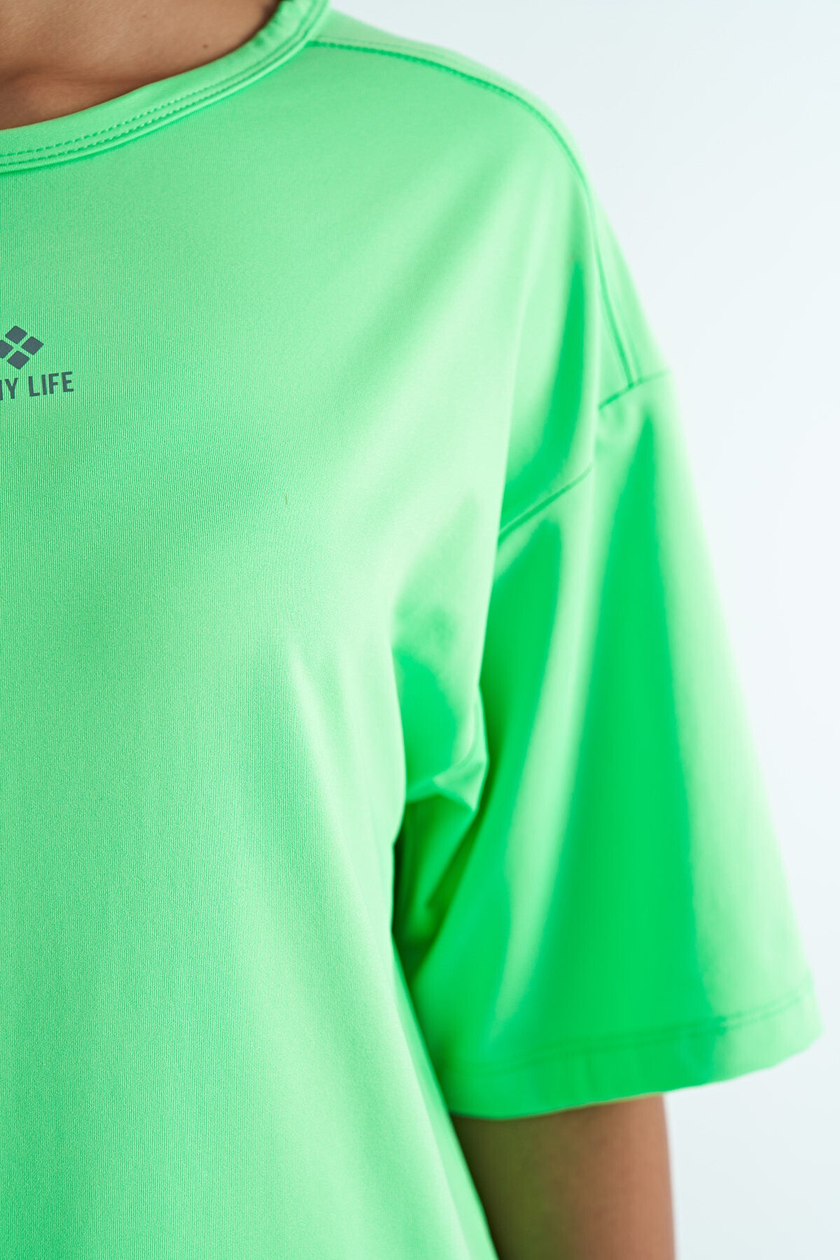 Neon Yeşil O Yaka Baskı Detaylı Oversize Kısa Kol Kadın T-Shirt - 97263