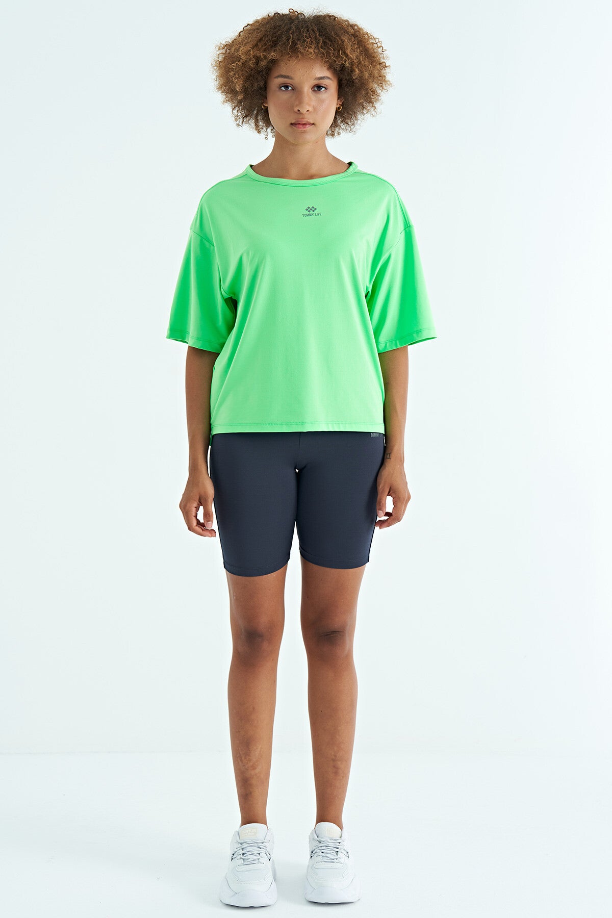 Neon Yeşil O Yaka Baskı Detaylı Oversize Kısa Kol Kadın T-Shirt - 97263