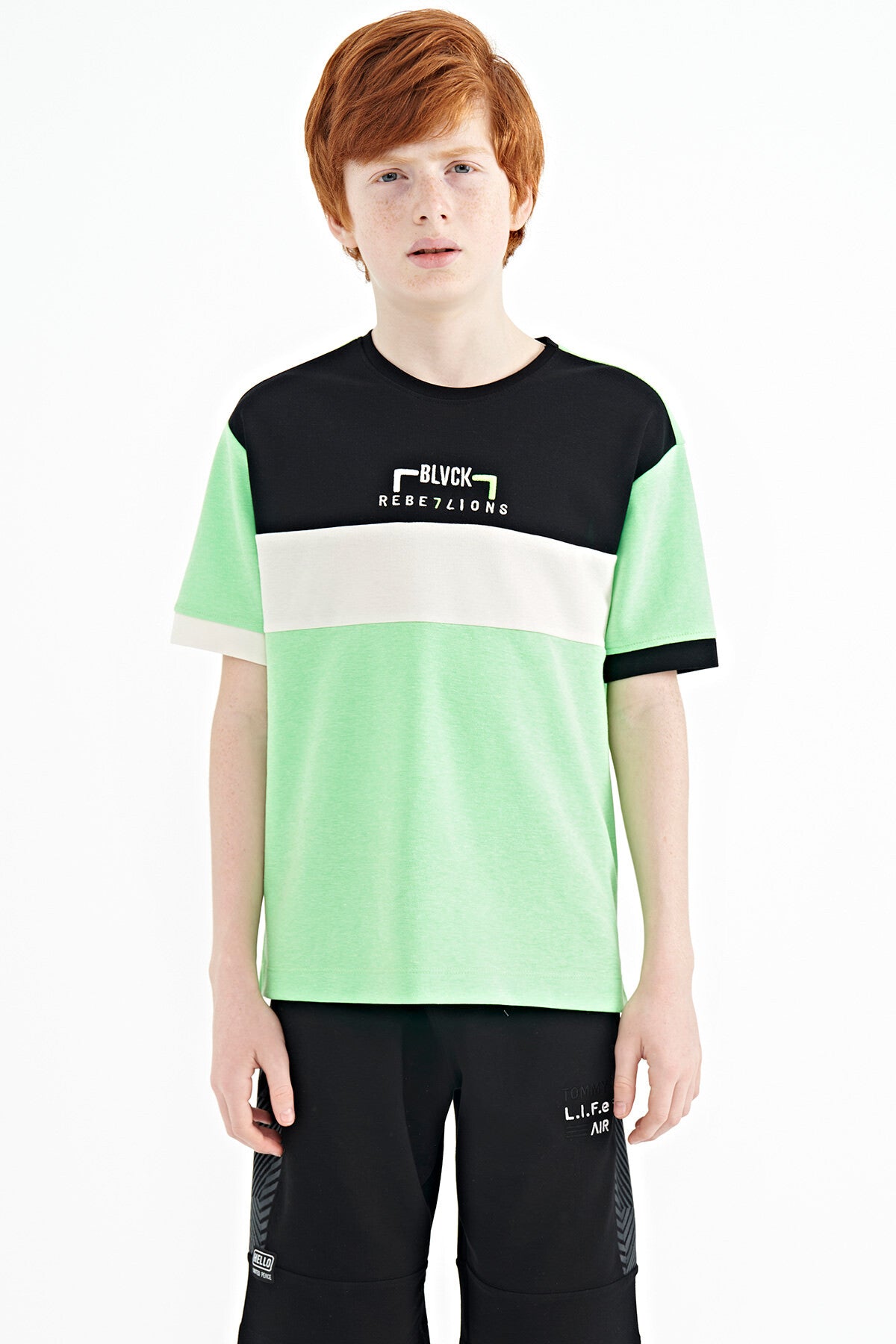 Neon Yeşil Renk Geçişli Nakışlı Oversize Erkek Çocuk T-Shirt - 11159