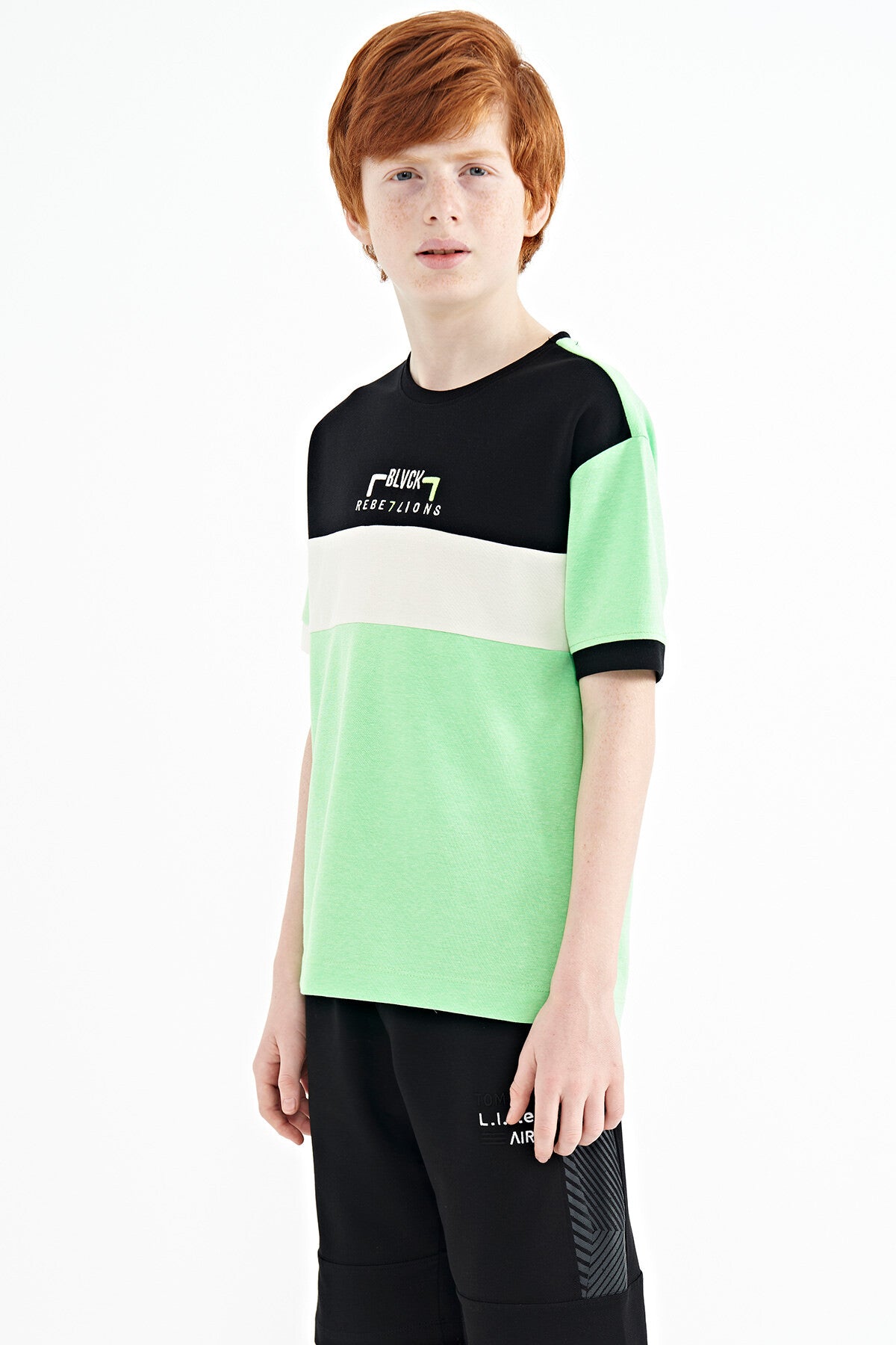 Neon Yeşil Renk Geçişli Nakışlı Oversize Erkek Çocuk T-Shirt - 11159