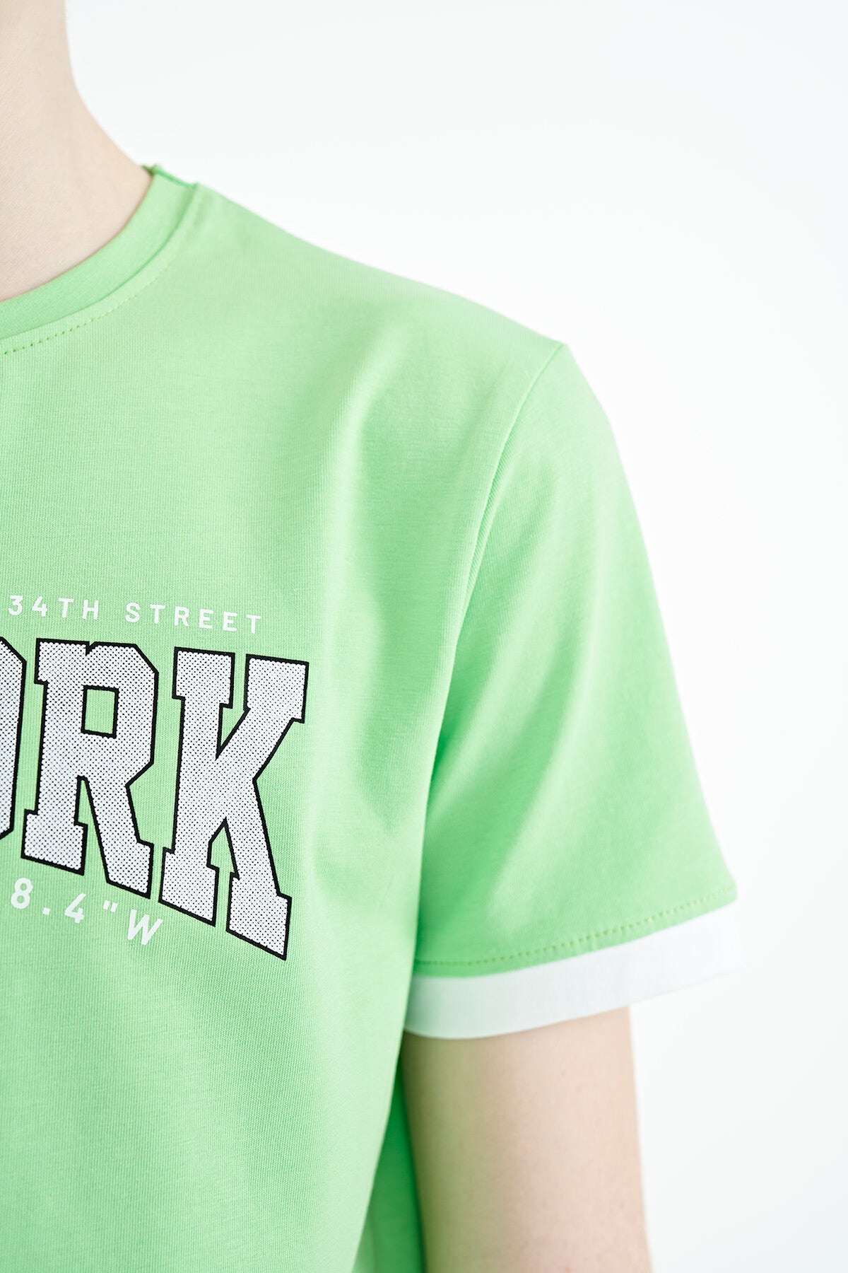 Neon Yeşil Yazı Baskılı Standart Kalıp O Yaka Erkek  Çocuk T-Shirt - 11105