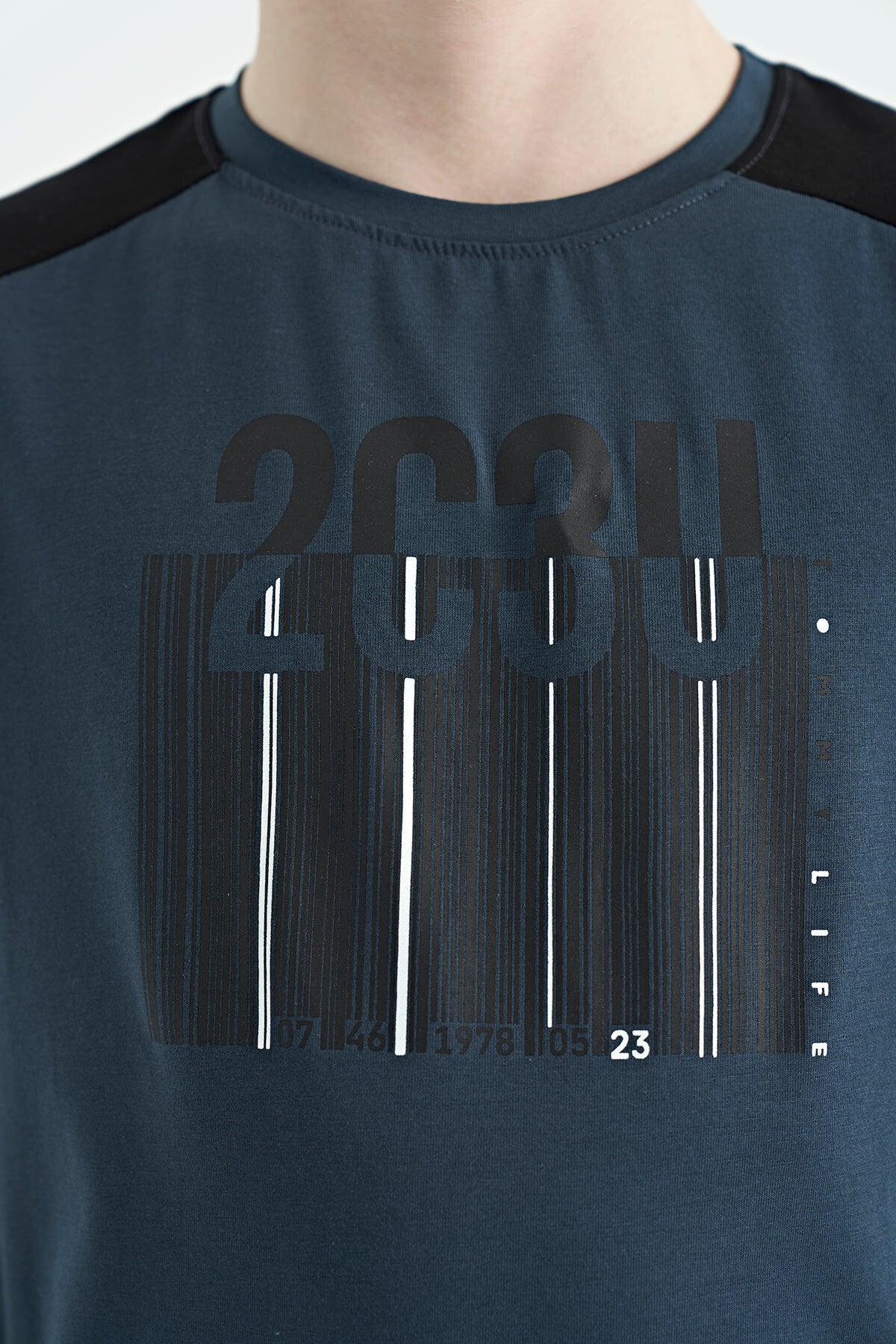 Orman Yeşili Baskı Detaylı O Yaka Standart Kalıp Erkek Çocuk T-Shirt - 11157