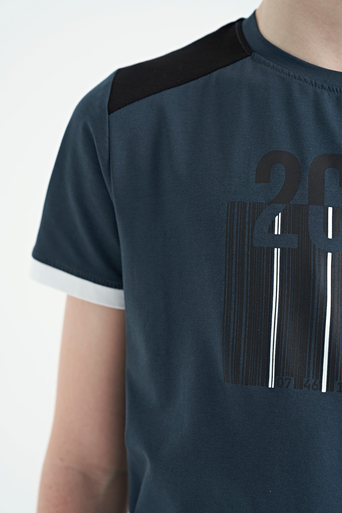 Orman Yeşili Baskı Detaylı O Yaka Standart Kalıp Erkek Çocuk T-Shirt - 11157