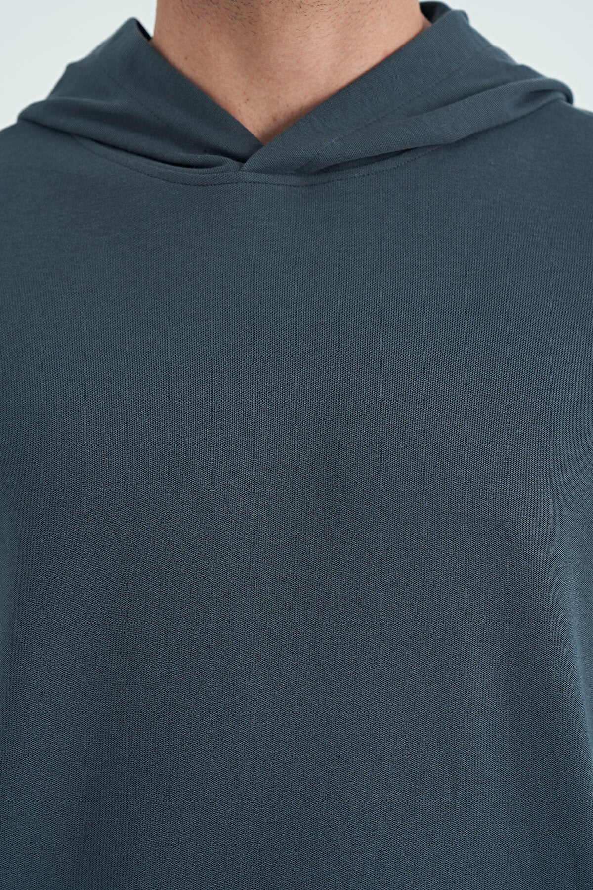 Orman Yeşili Kanguru Cepli Yazı Nakışlı Kapüşonlu Erkek T-Shirt - 88195