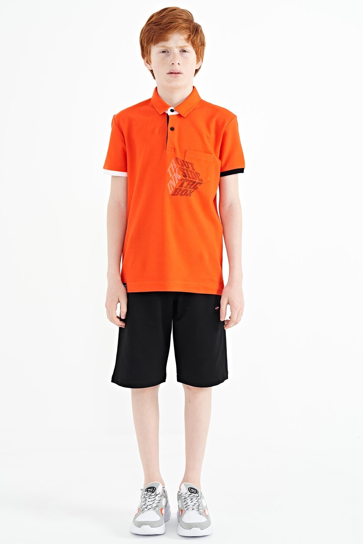 Portakal Ön Cep Detaylı Baskılı Standart Kalıp Polo Yaka Erkek Çocuk T-Shirt - 11102