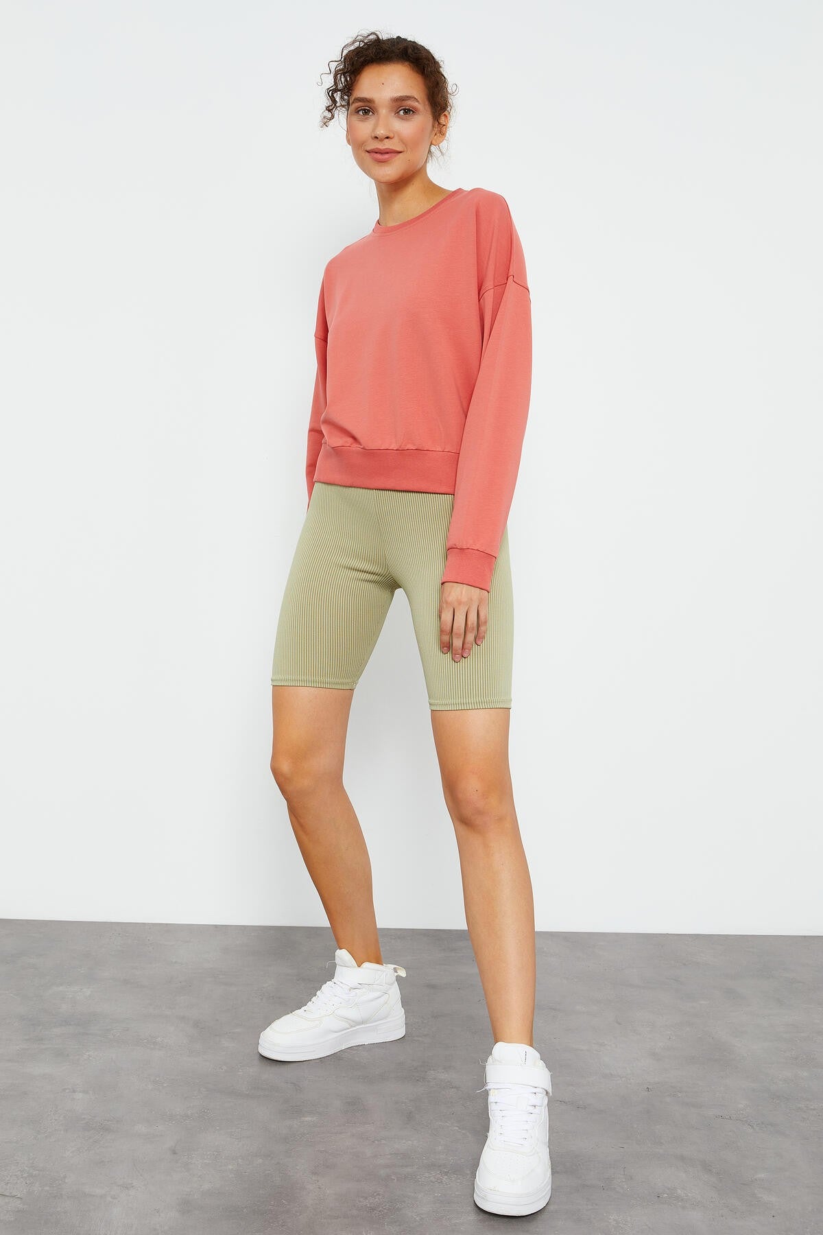 Pudra Basic Rahat Form O Yaka Kadın Sweatshirt - 97114