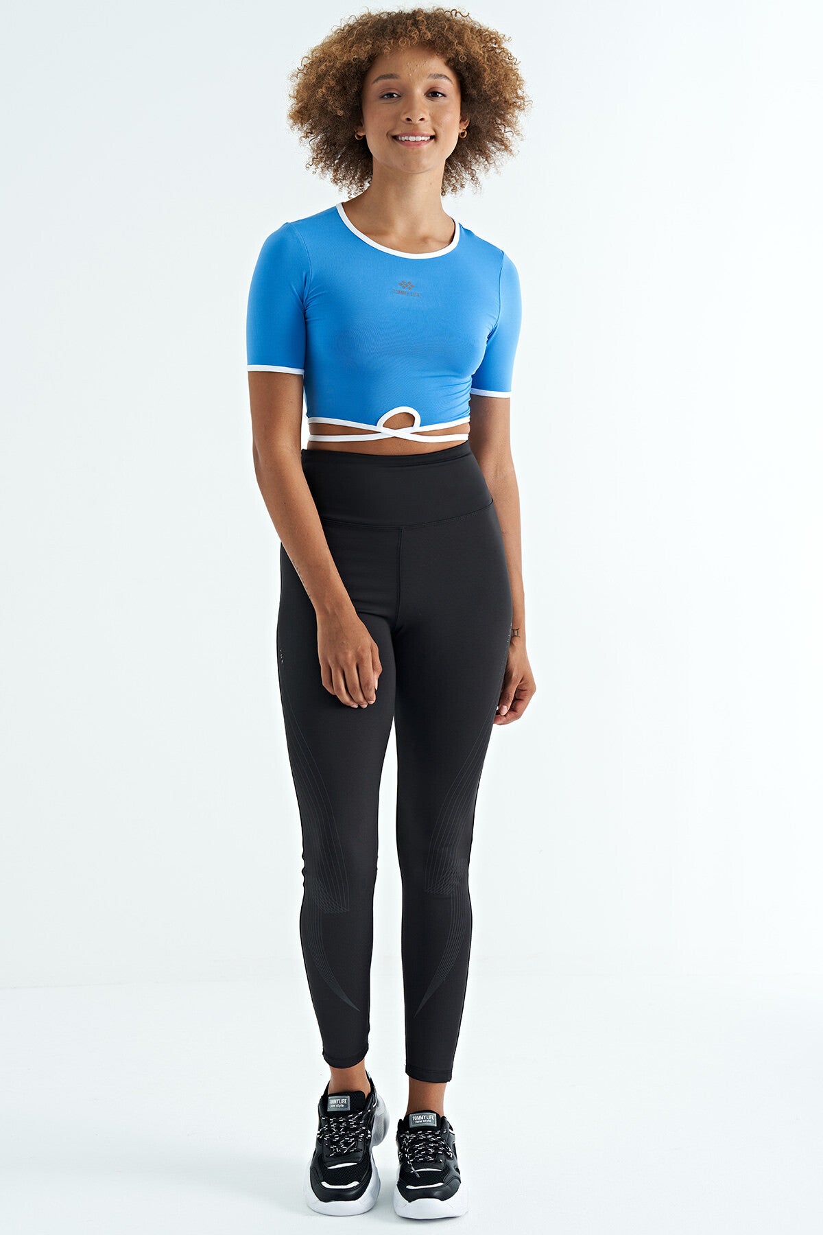 Saks Bel Bağlama Detaylı O Yaka Standart Kalıp Dalgıç Kumaş Kadın Crop T-Shirt - 97266