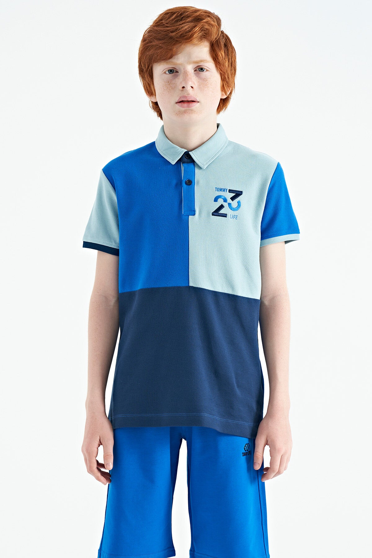 Saks Renk Bloklu Nakış Detaylı Standart Kalıp Polo Yaka Erkek Çocuk T-Shirt - 11108
