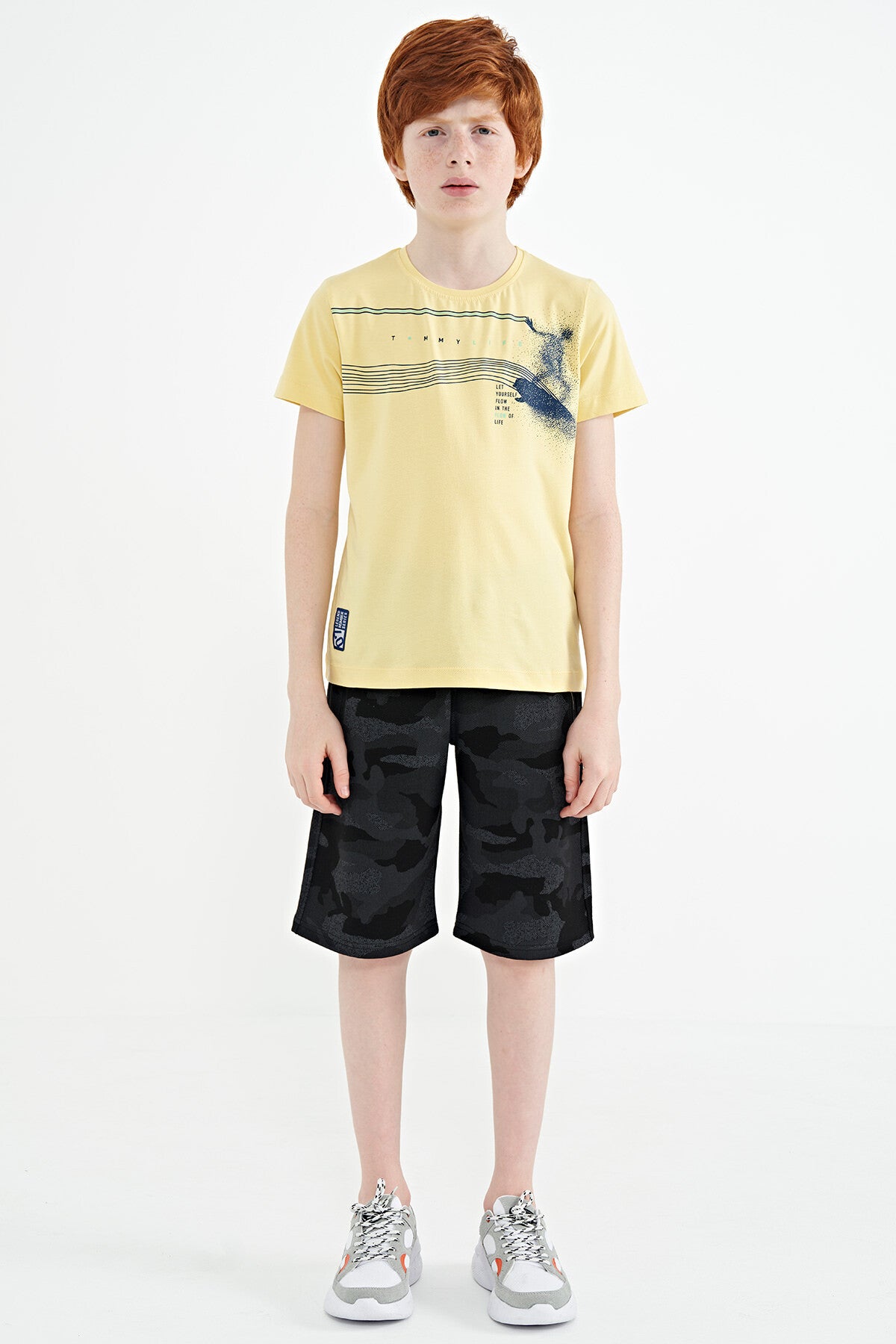 Sarı Baskı Detaylı Standart Kalıp O Yaka Erkek Çocuk T-Shirt - 11133