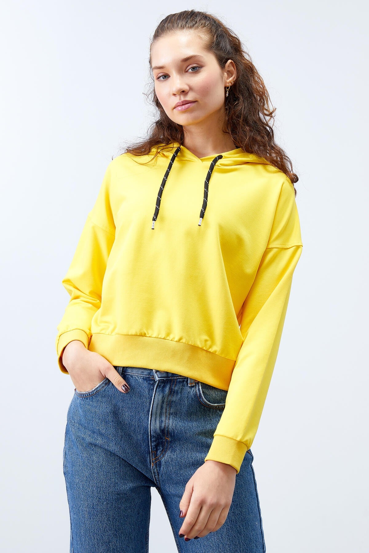 Sarı Uzun Kol Rahat Form Kapüşonlu Kadın Sweatshirt - 97115