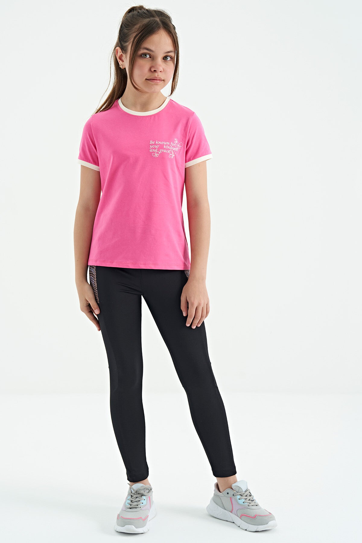 Şeker Pembe Minimal Yazı Baskılı O Yaka Rahat Form Kısa Kollu Kız Çocuk T-Shirt - 75110